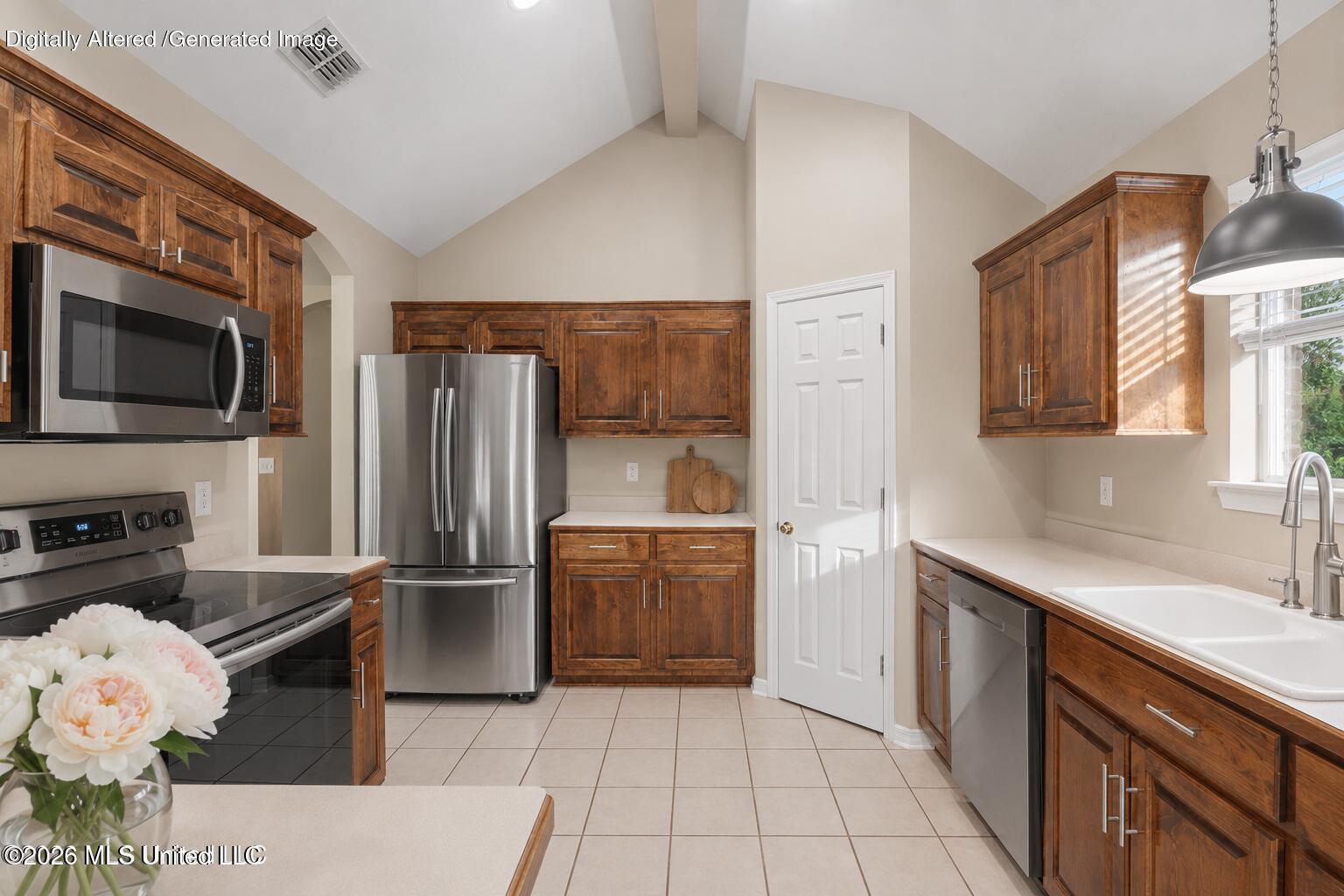15385 Lakeview Court Property Photo 14