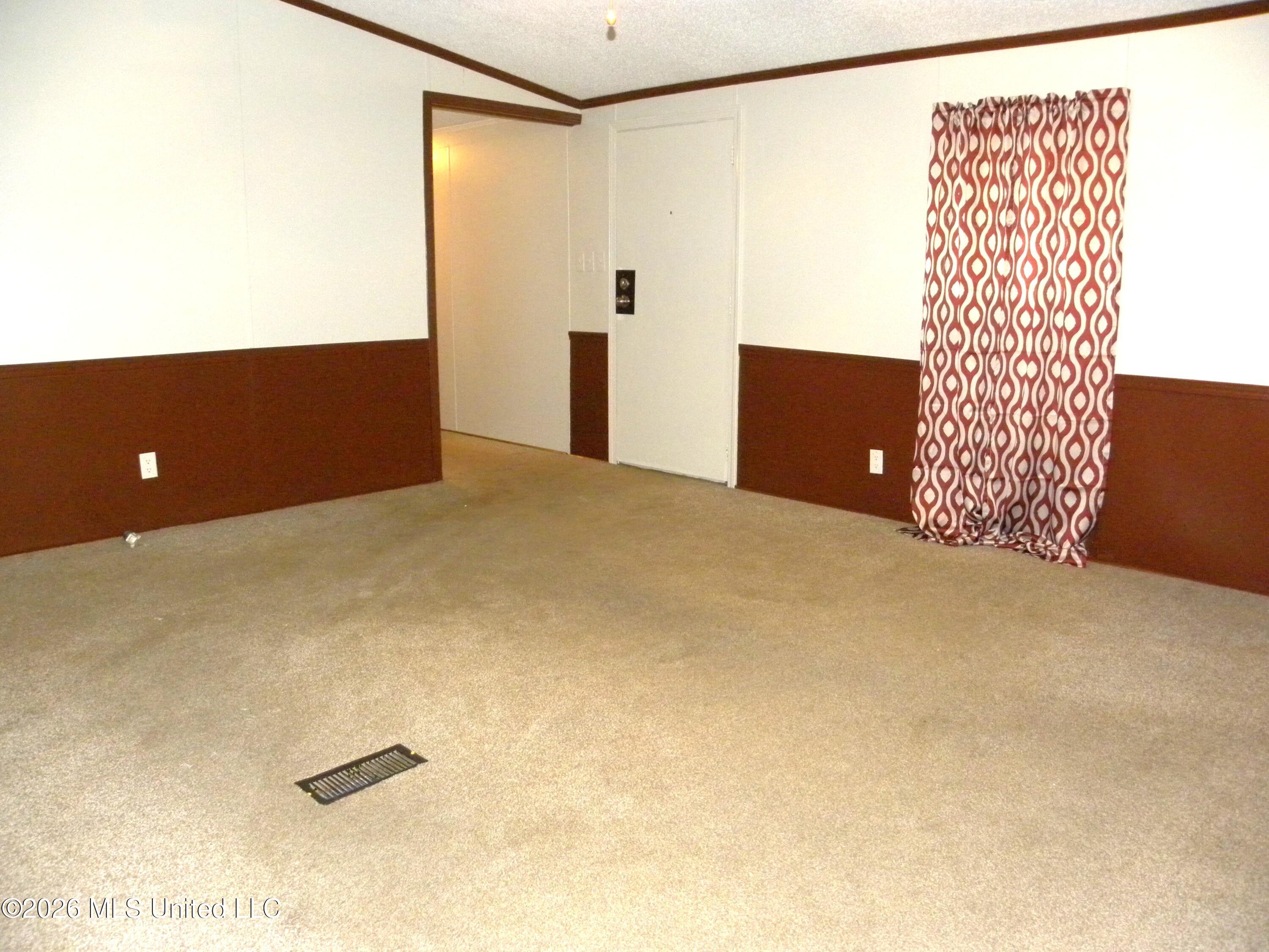 18265 Robin Oaks Drive Property Photo 10