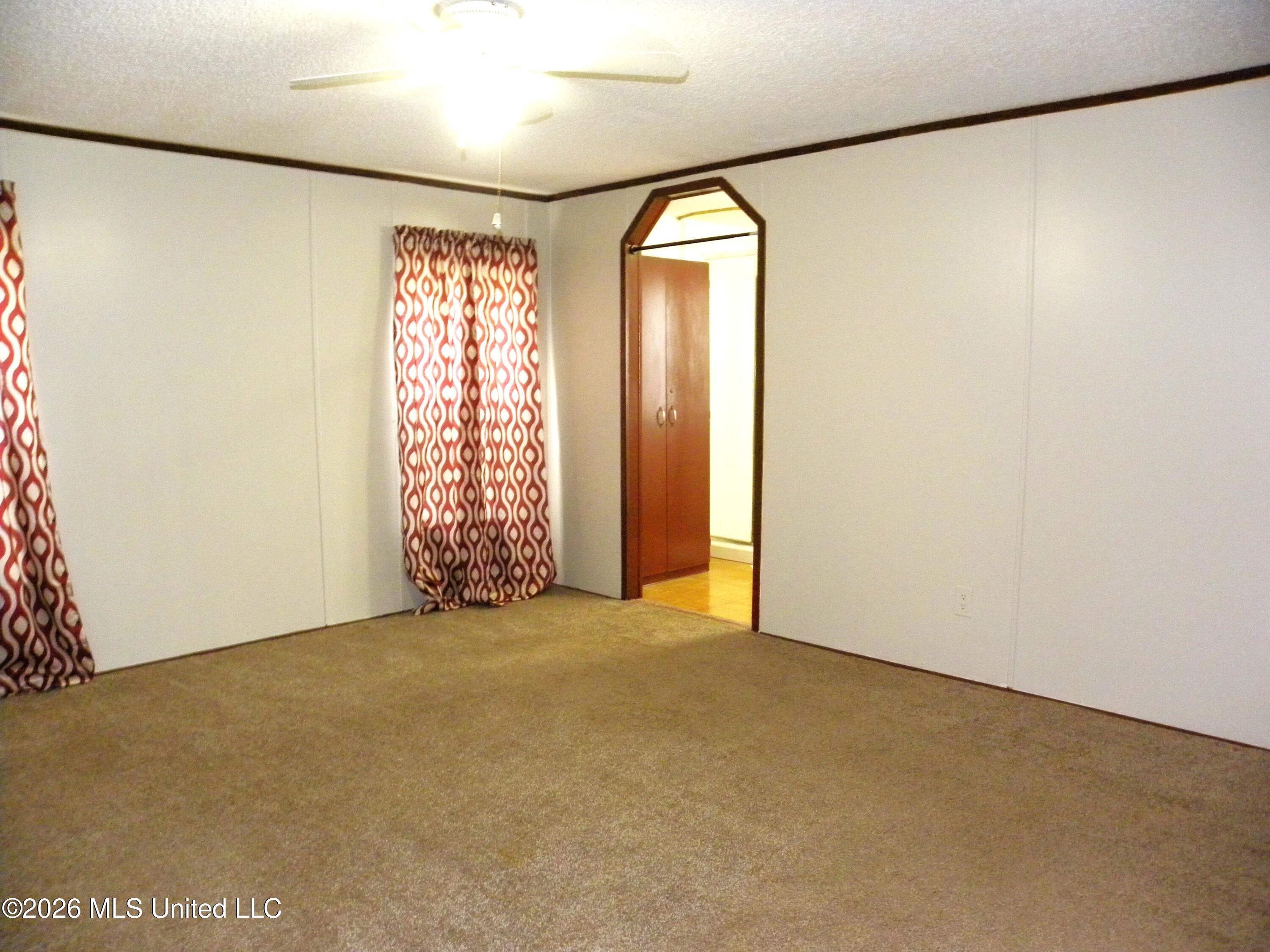 18265 Robin Oaks Drive Property Photo 15