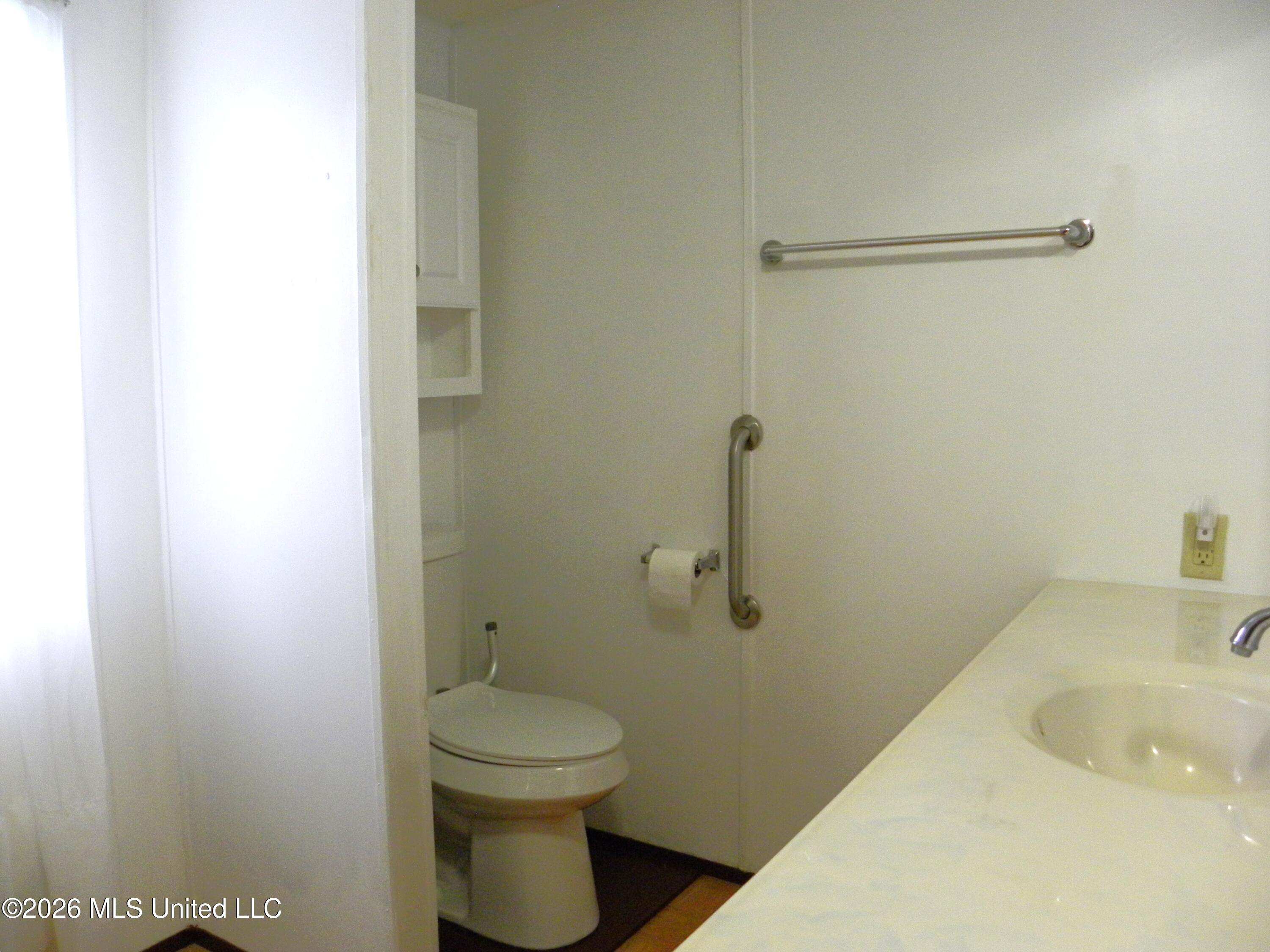 18265 Robin Oaks Drive Property Photo 20