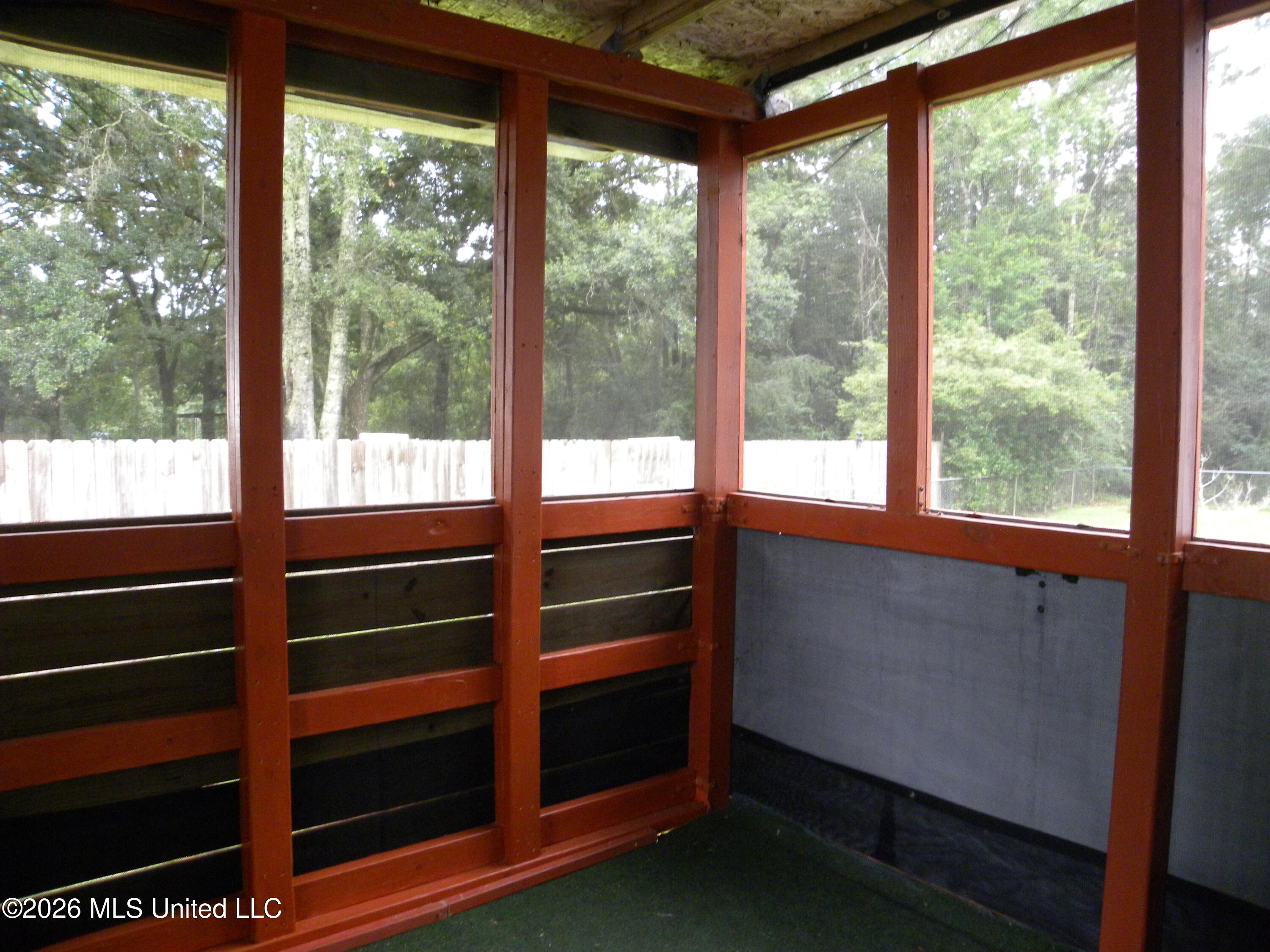 18265 Robin Oaks Drive Property Photo 31