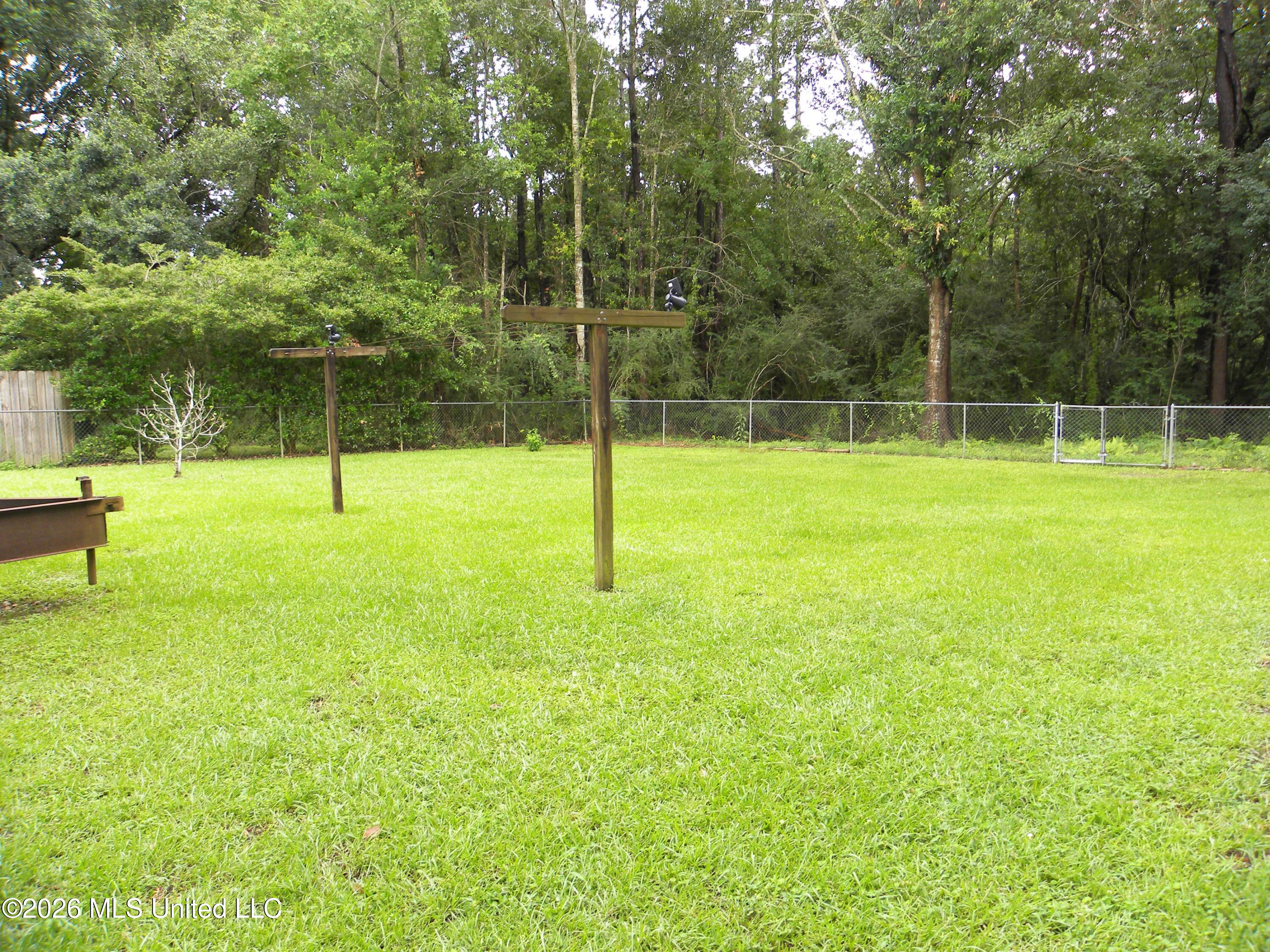 18265 Robin Oaks Drive Property Photo 33