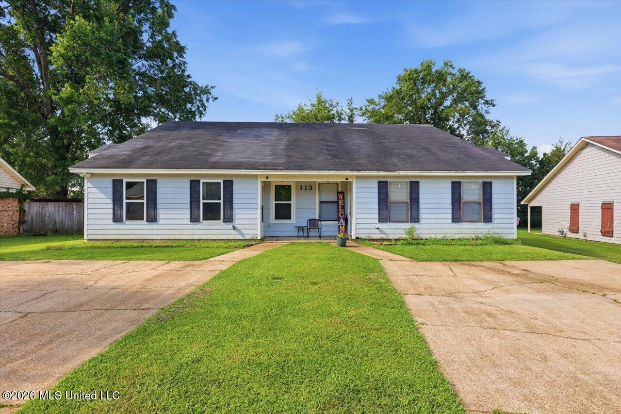 113 Meadowview Circle Property Photo 1