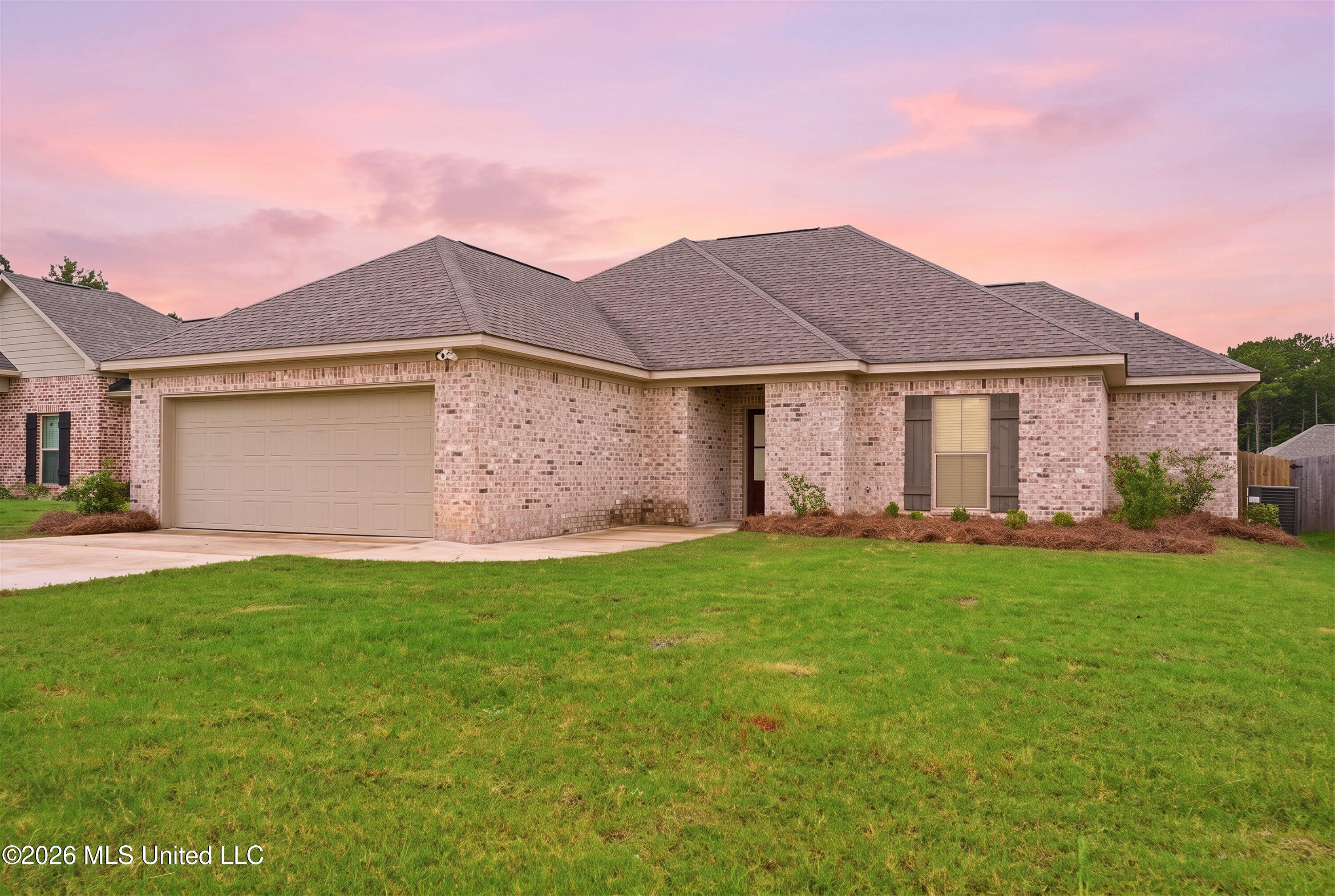 806 Oakbrook Way Property Photo 1