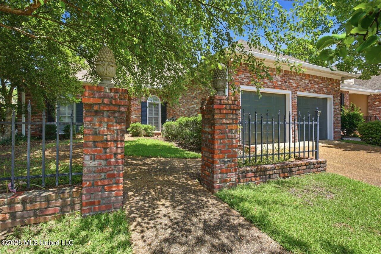 108 Whisper Ridge Drive Property Photo 1