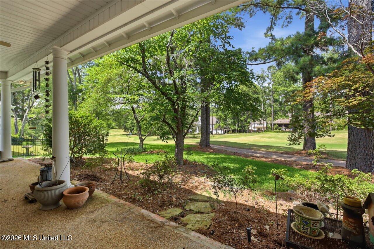 108 Whisper Ridge Drive Property Photo 3