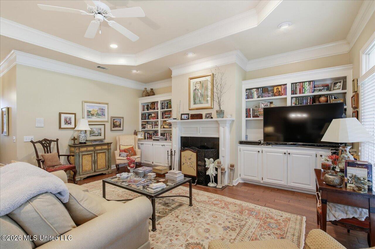 108 Whisper Ridge Drive Property Photo 8