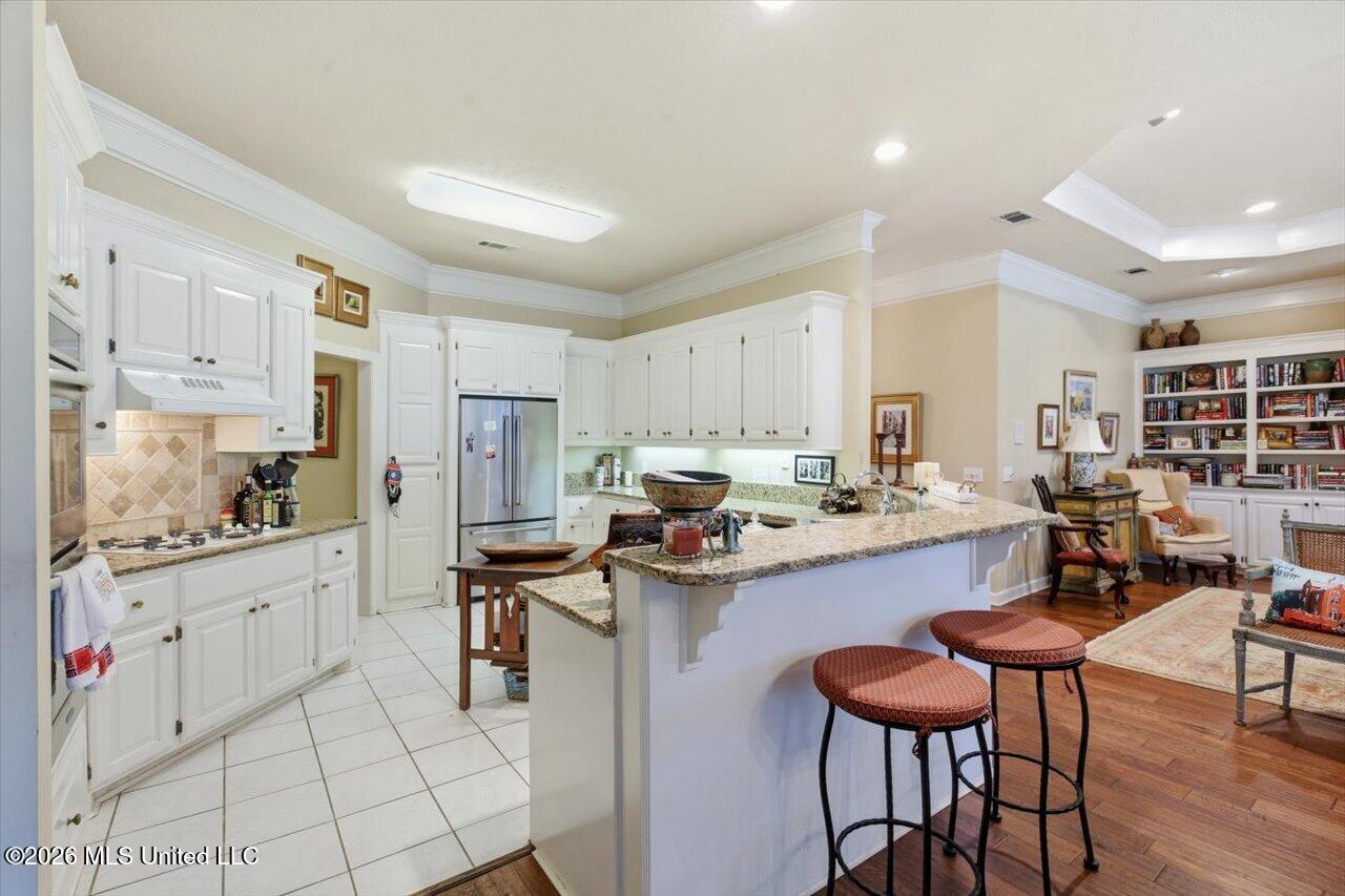 108 Whisper Ridge Drive Property Photo 11
