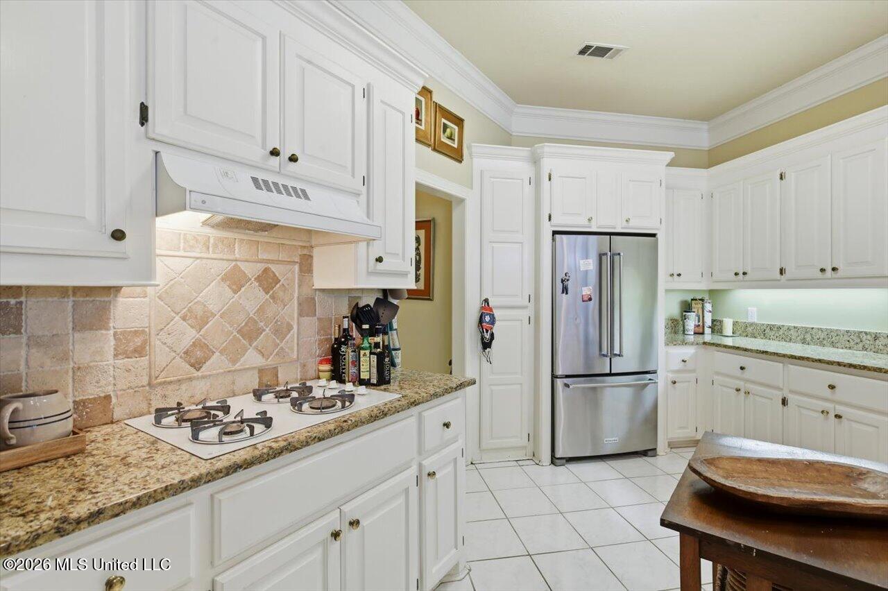 108 Whisper Ridge Drive Property Photo 13