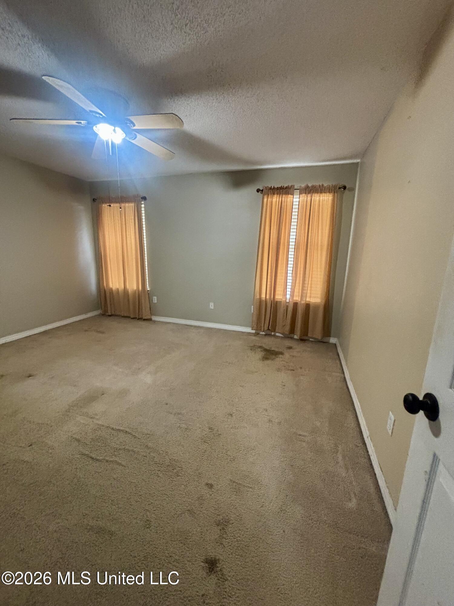 7517 Oak Cove Drive Property Photo 10
