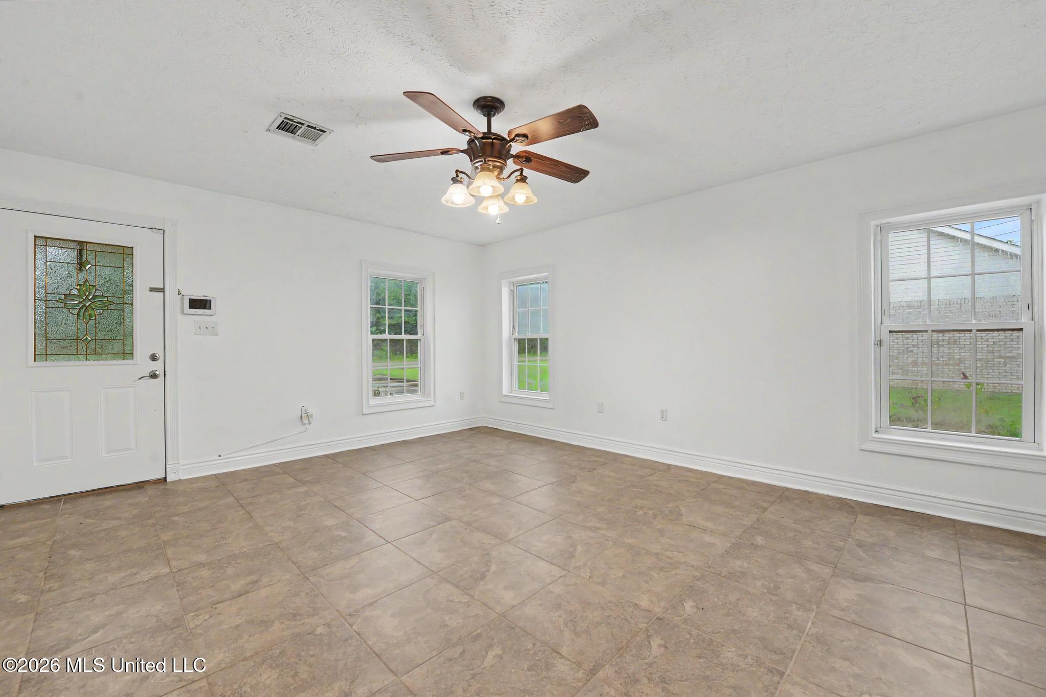 610 Waveland Avenue Property Photo 3
