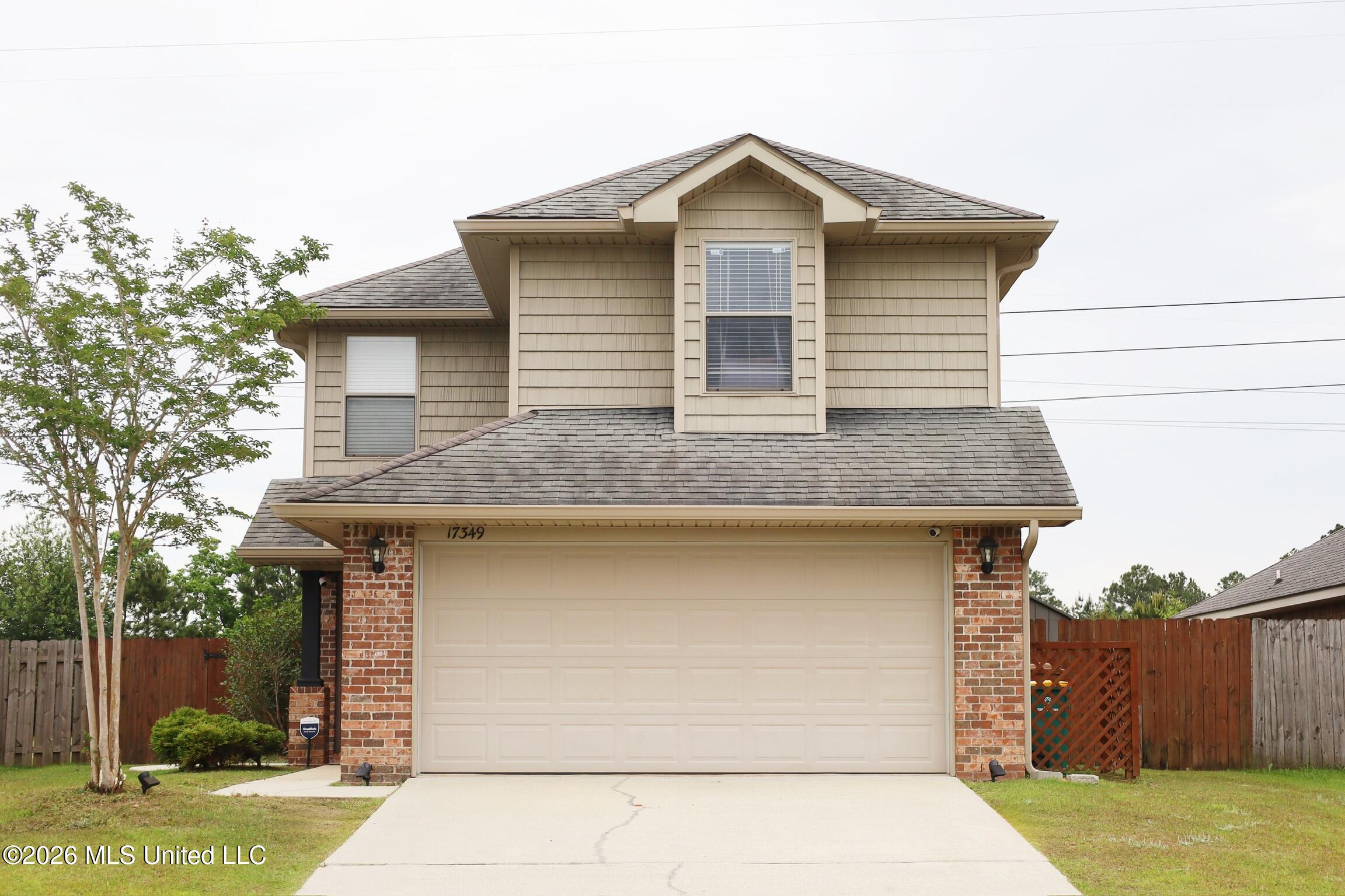 17349 Palm Ridge Drive Property Photo 1