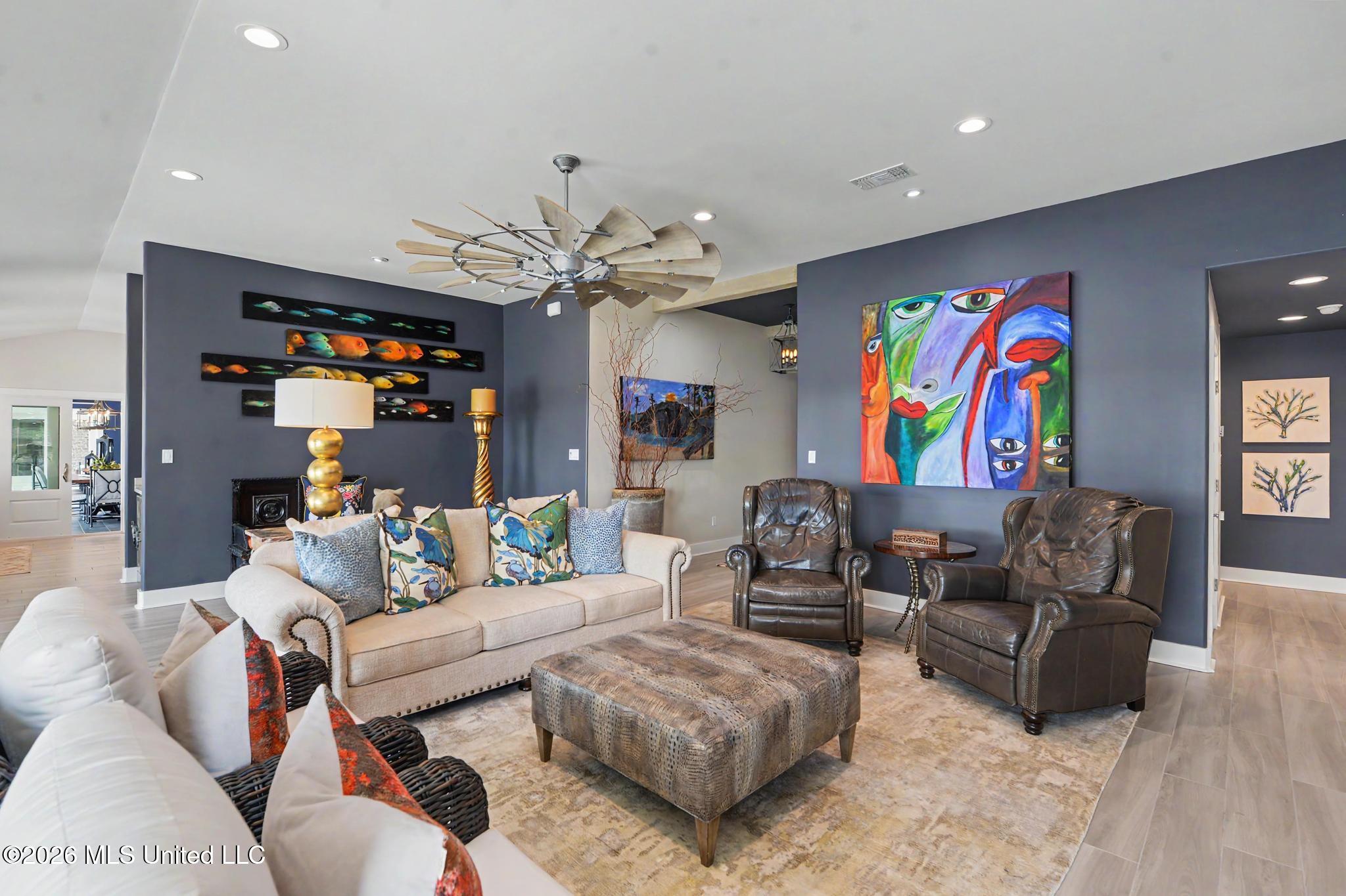 927 N Shore Drive Property Photo 18