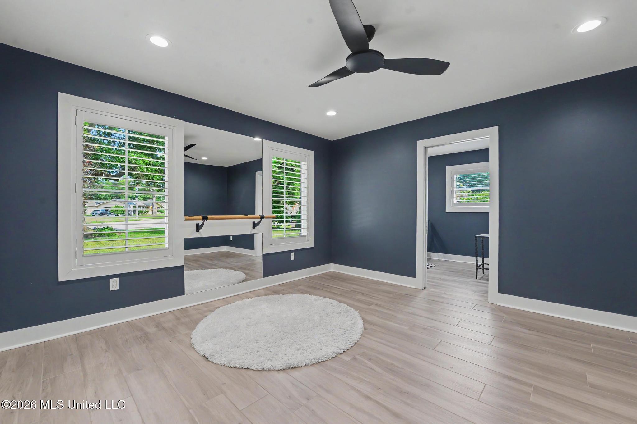 927 N Shore Drive Property Photo 61