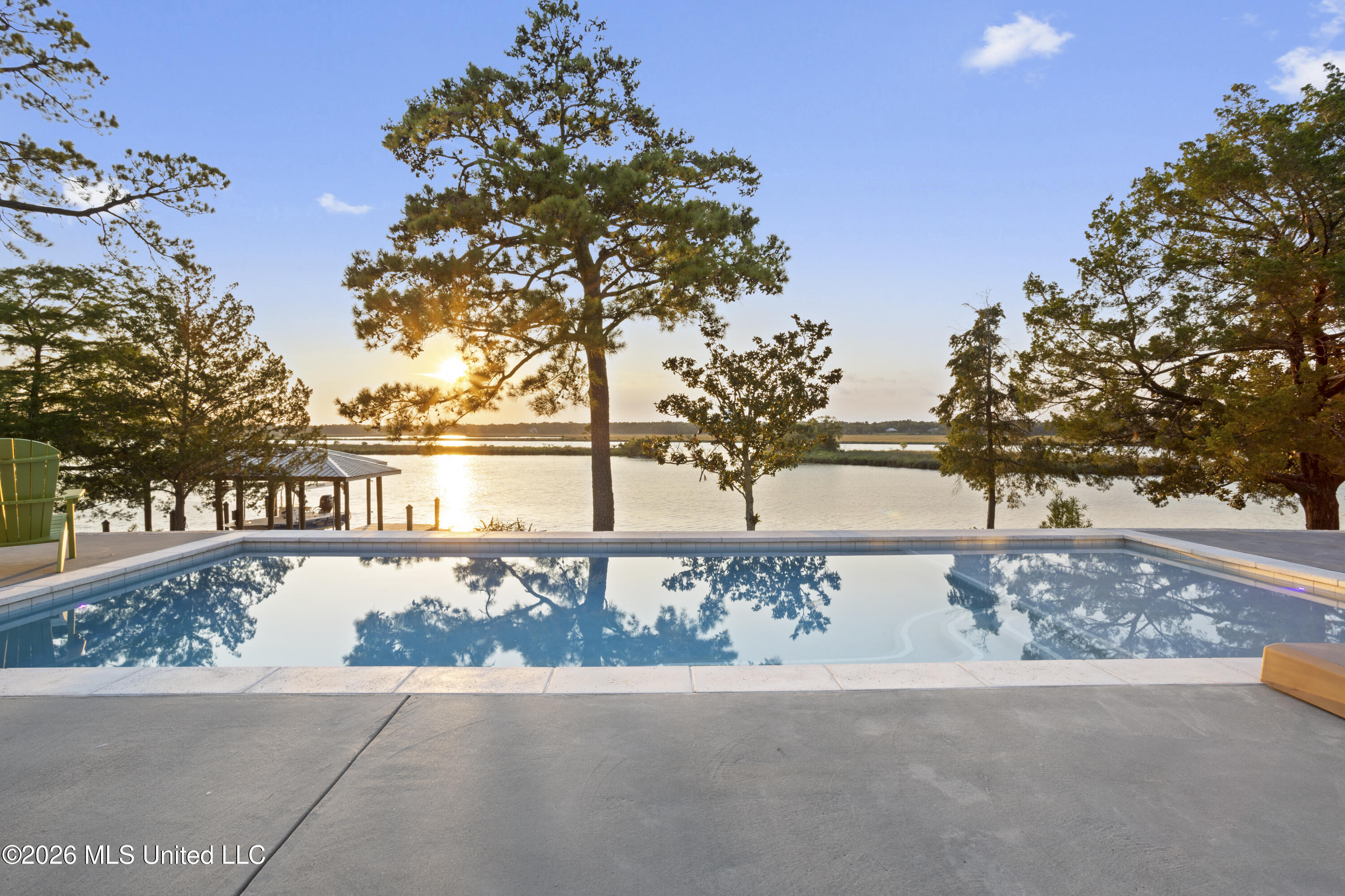 927 N Shore Drive Property Photo 68