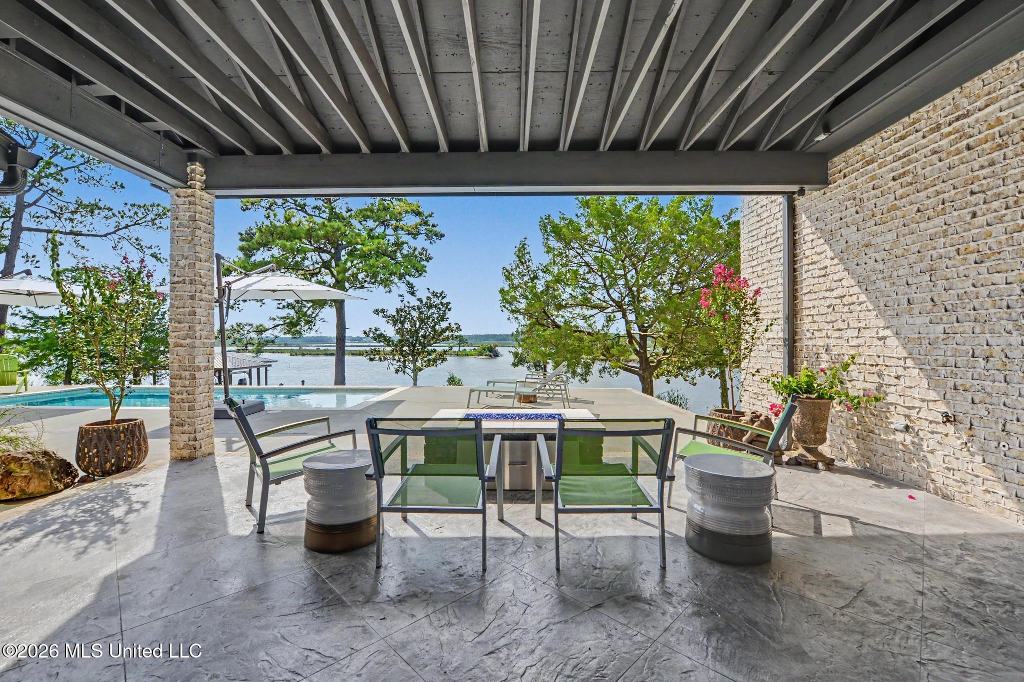 927 N Shore Drive Property Photo 69