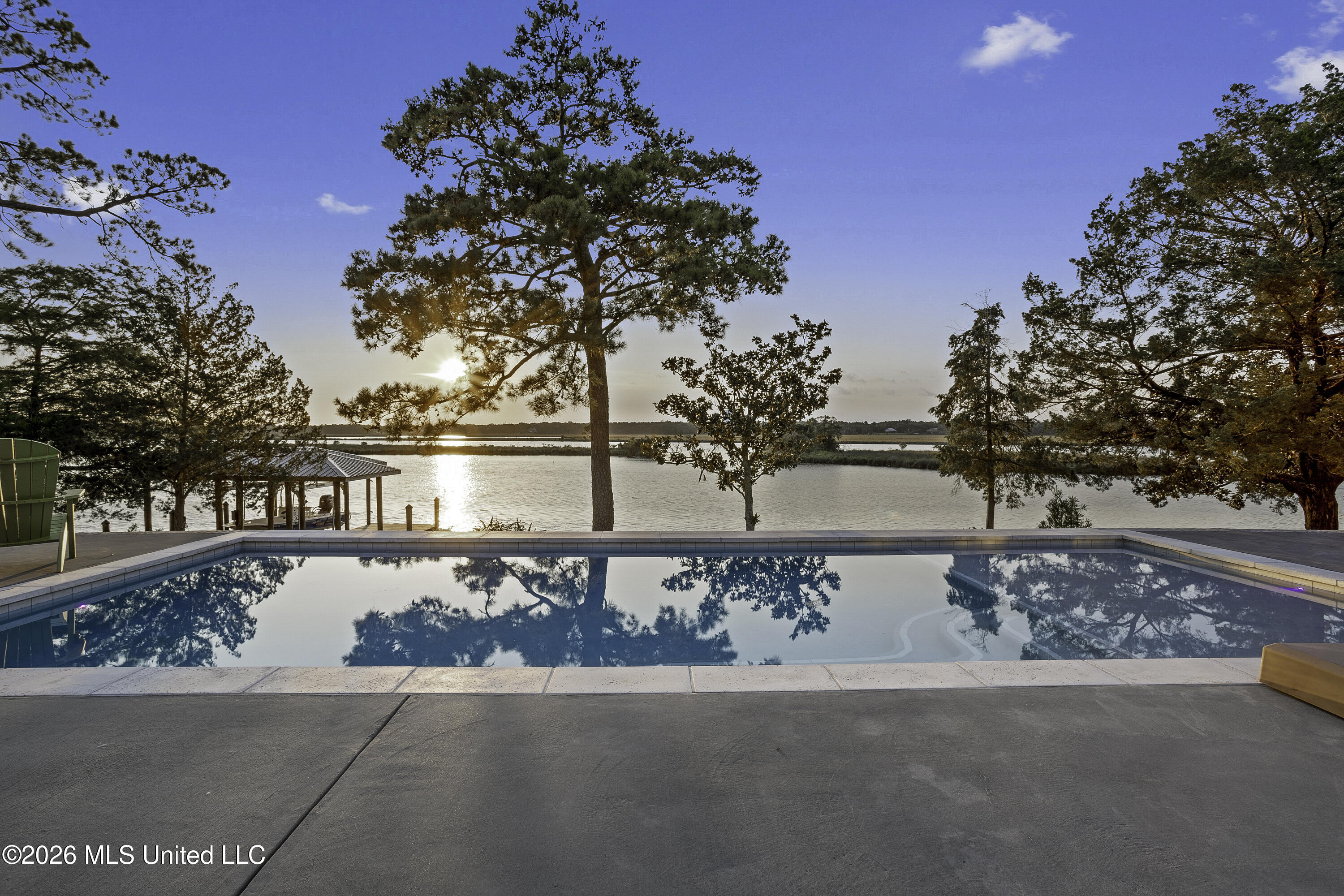 927 N Shore Drive Property Photo 71