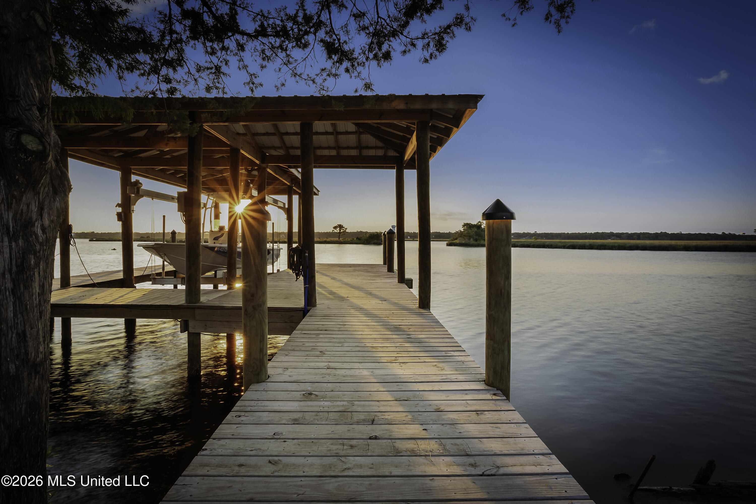 927 N Shore Drive Property Photo 83