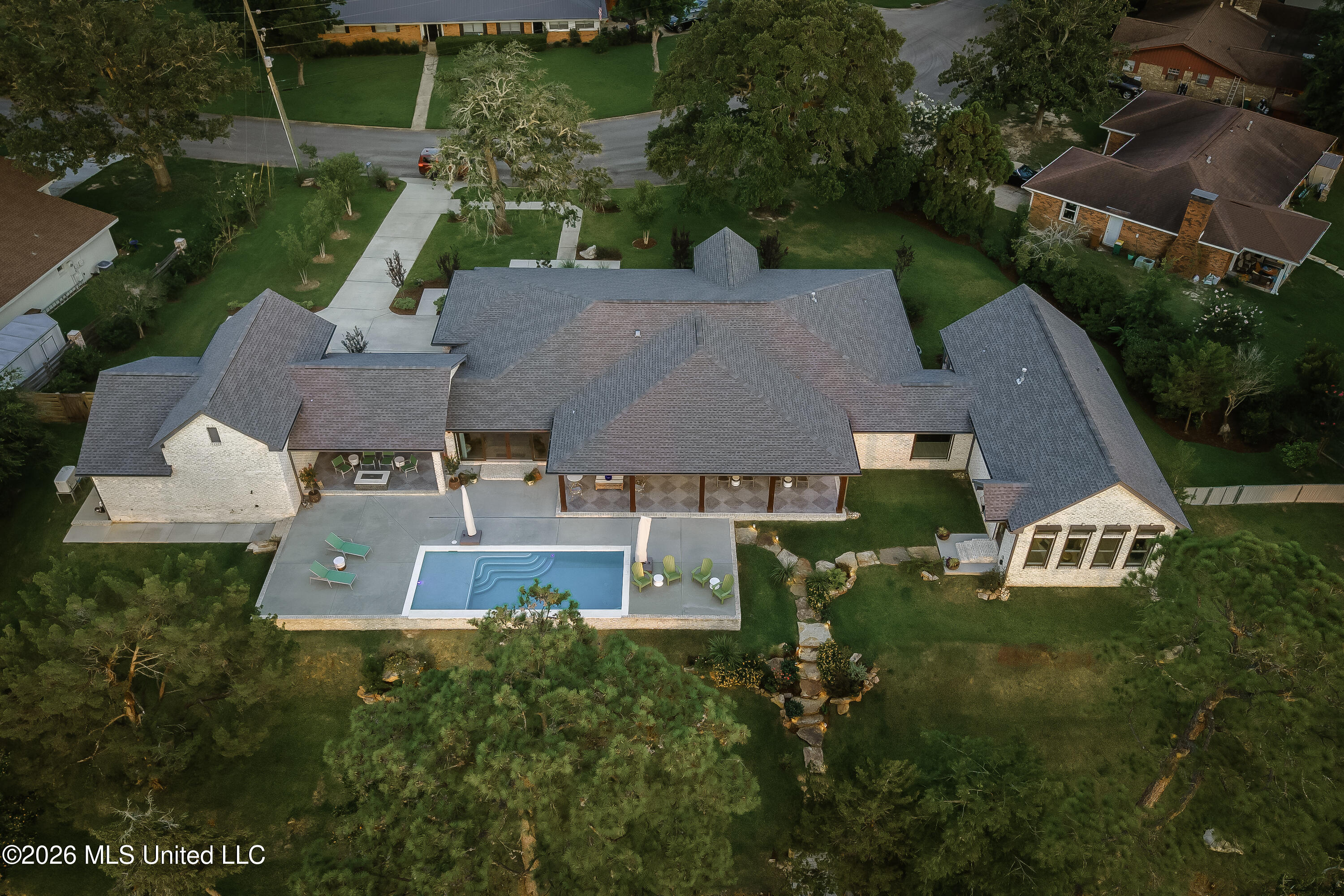 927 N Shore Drive Property Photo 93