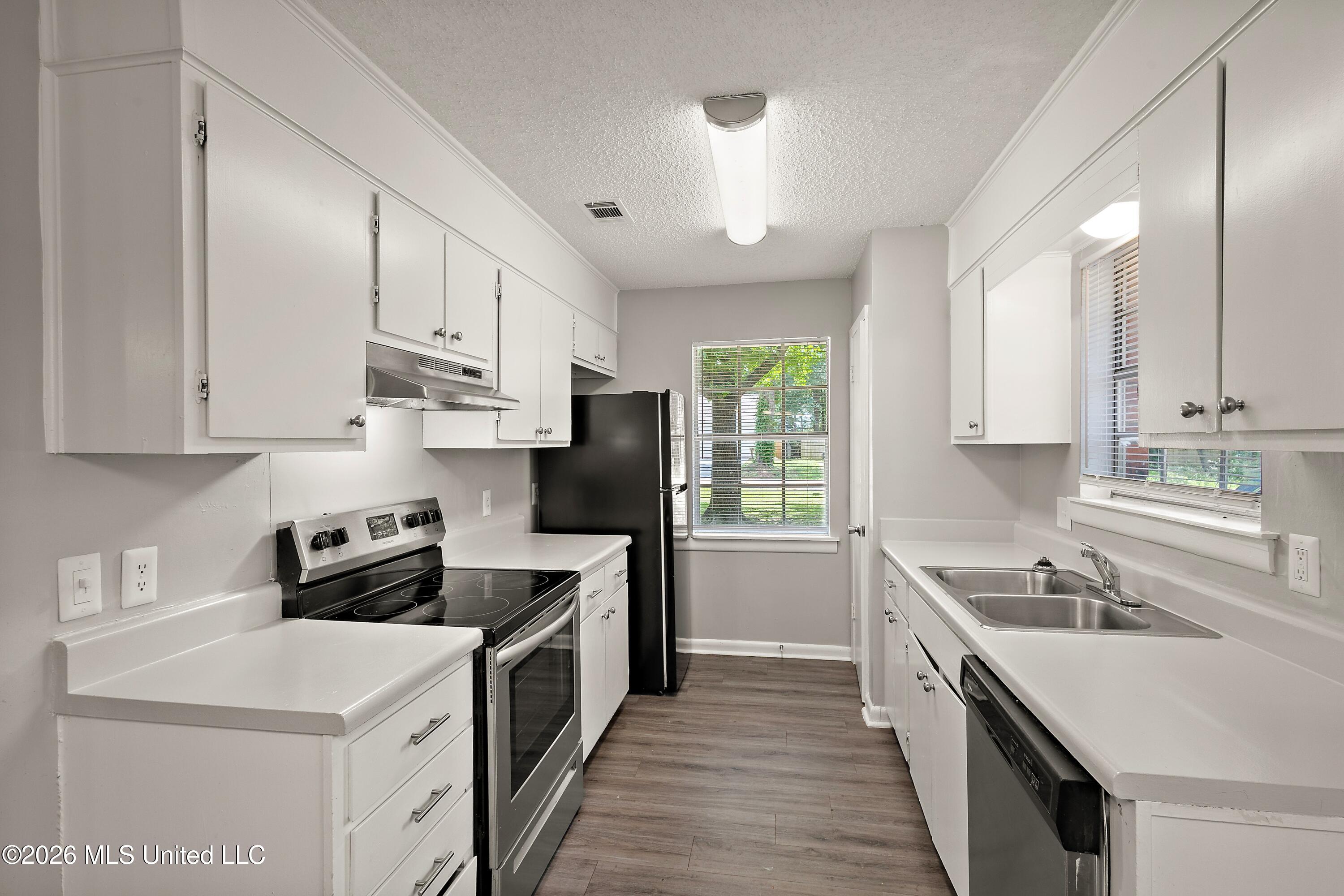 132 Cumberland Road Property Photo 3