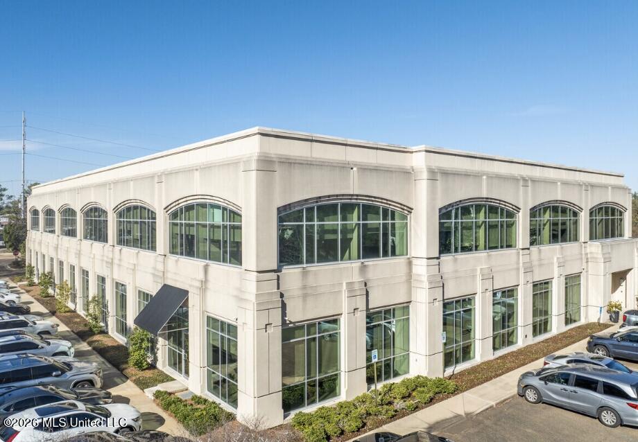 4450 Old Canton Road Property Photo 1