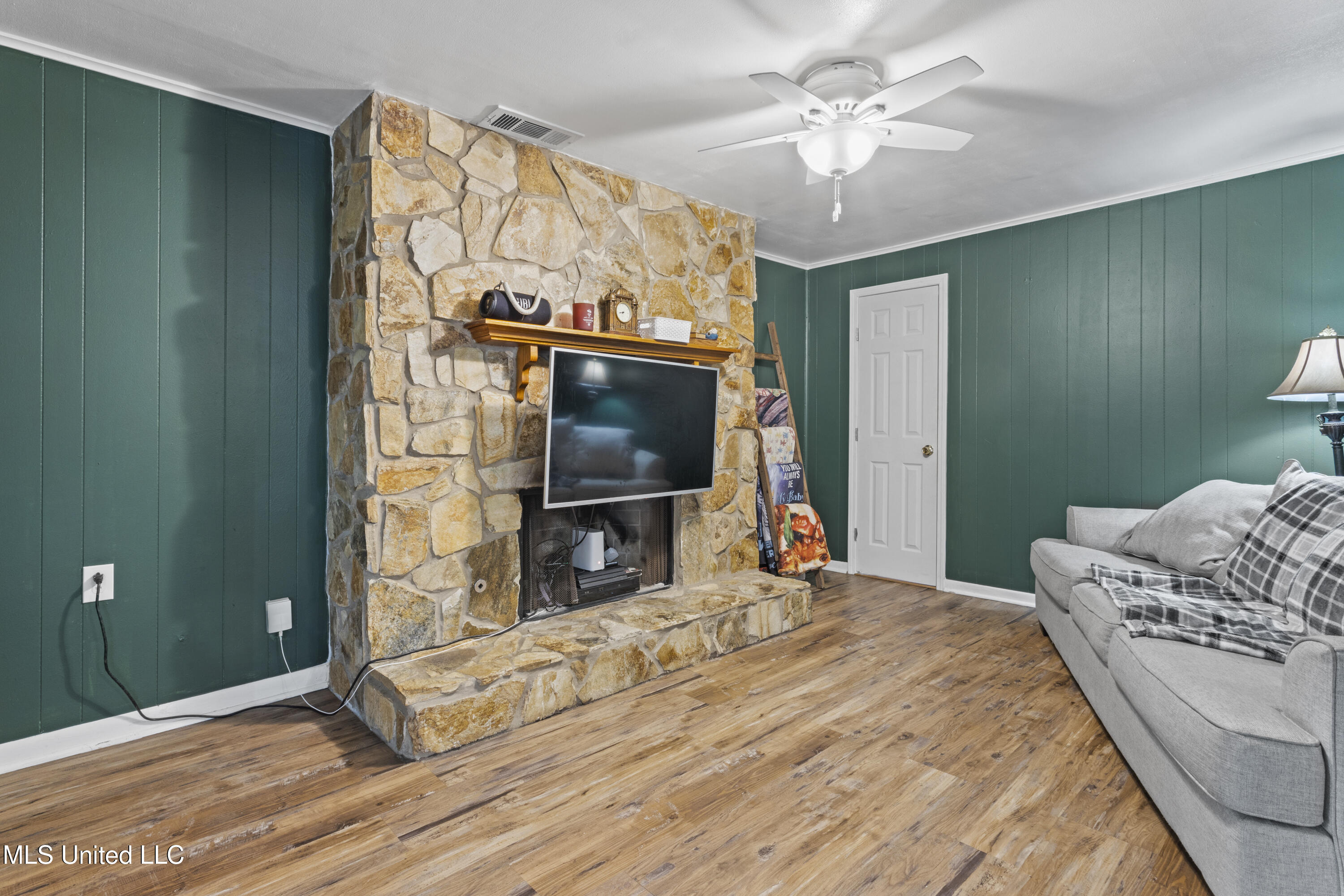 101 Fore Street Property Photo 4