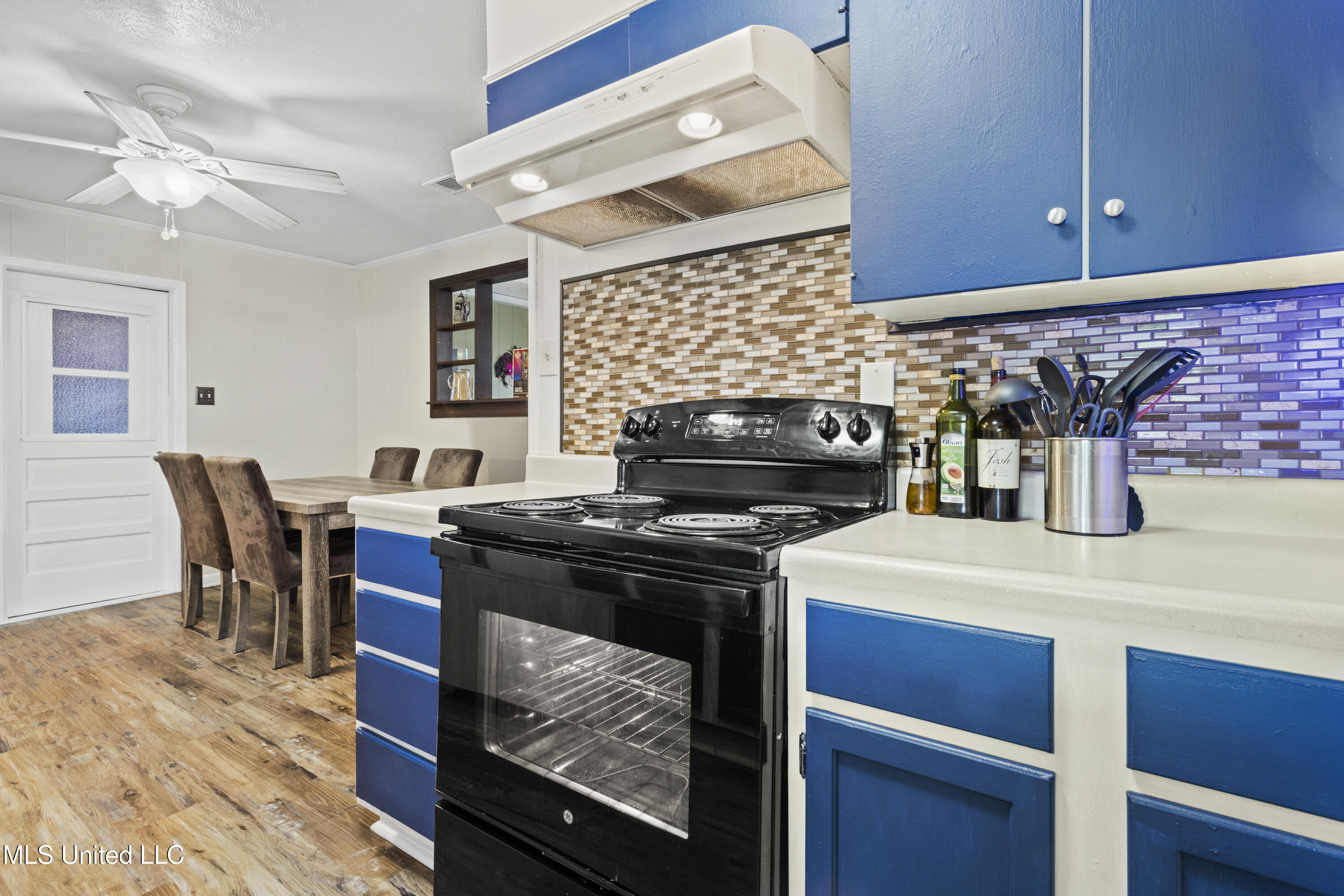 101 Fore Street Property Photo 8