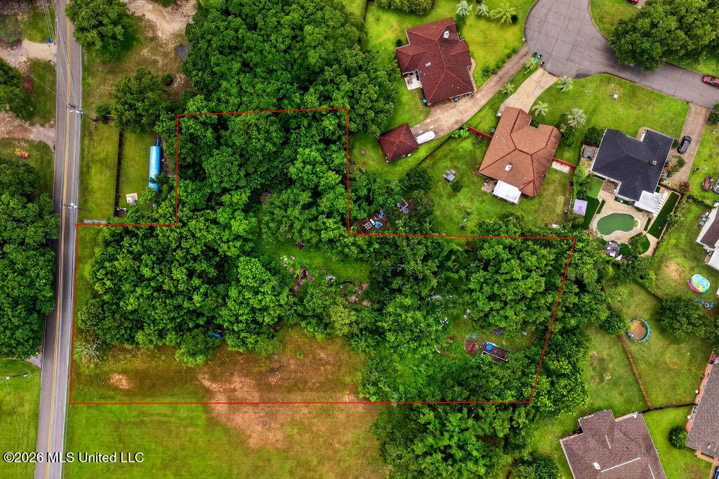 8008 Pointe Aux Chenes Road Property Photo 7