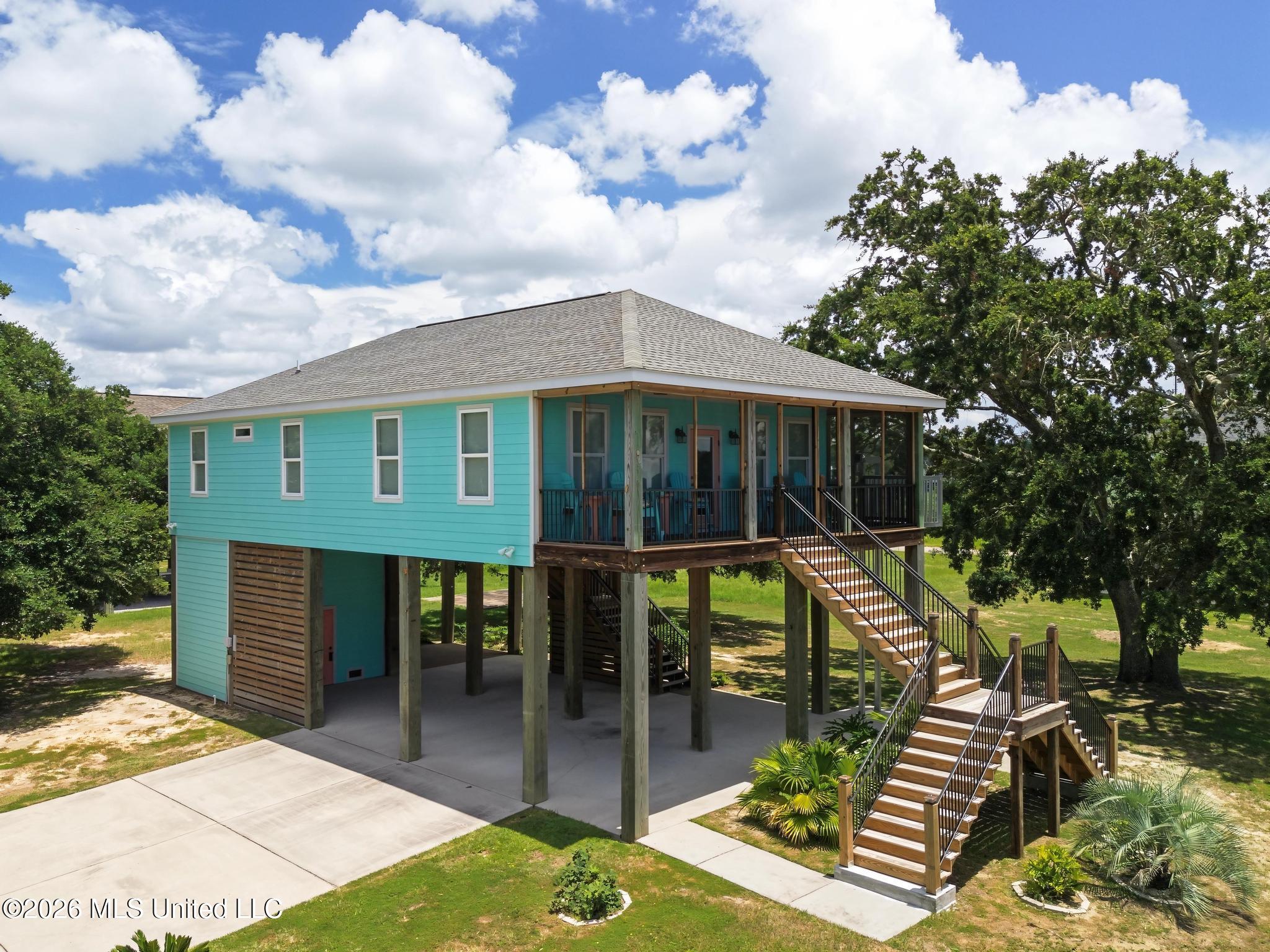 100 Pitcher Point Property Photo 2
