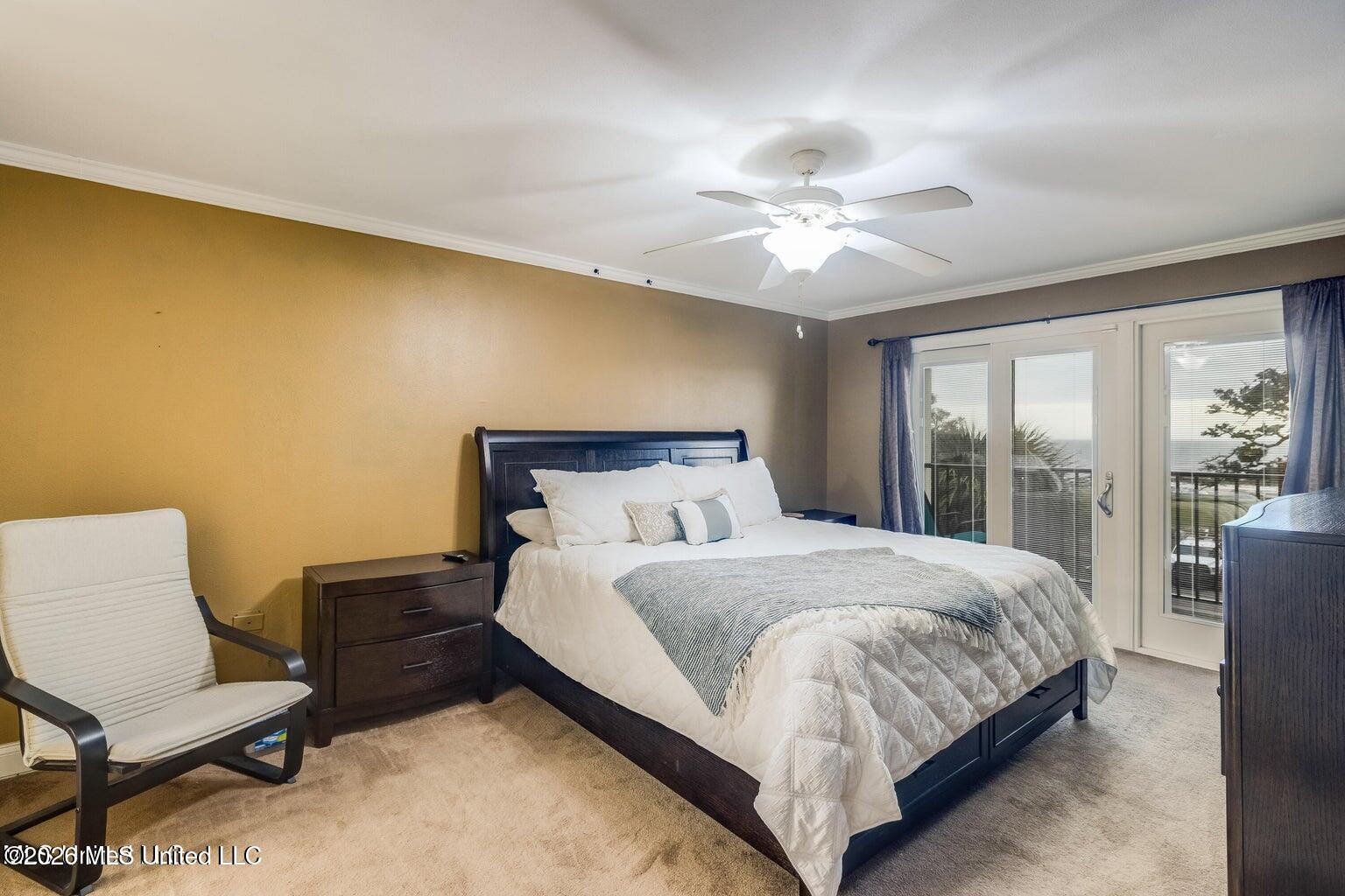 2046 Beach Boulevard Property Photo 15