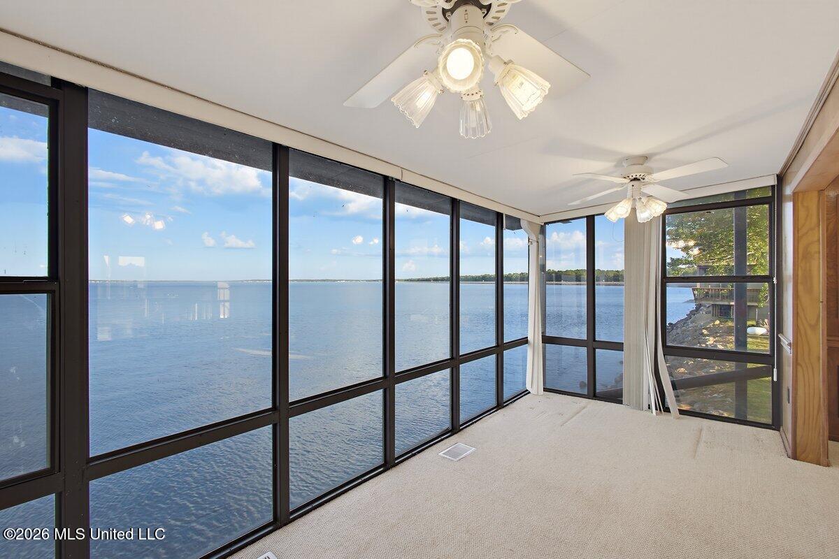 40 Breakers Lane Property Photo 7