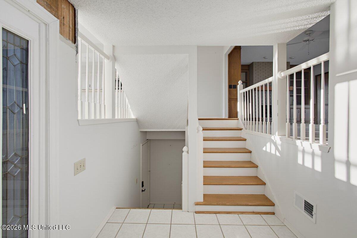 40 Breakers Lane Property Photo 12