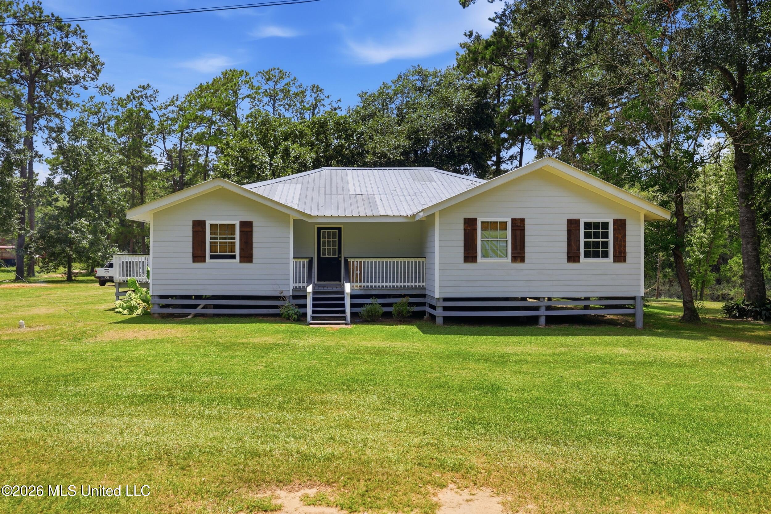 26 2nd Street Property Photo 2
