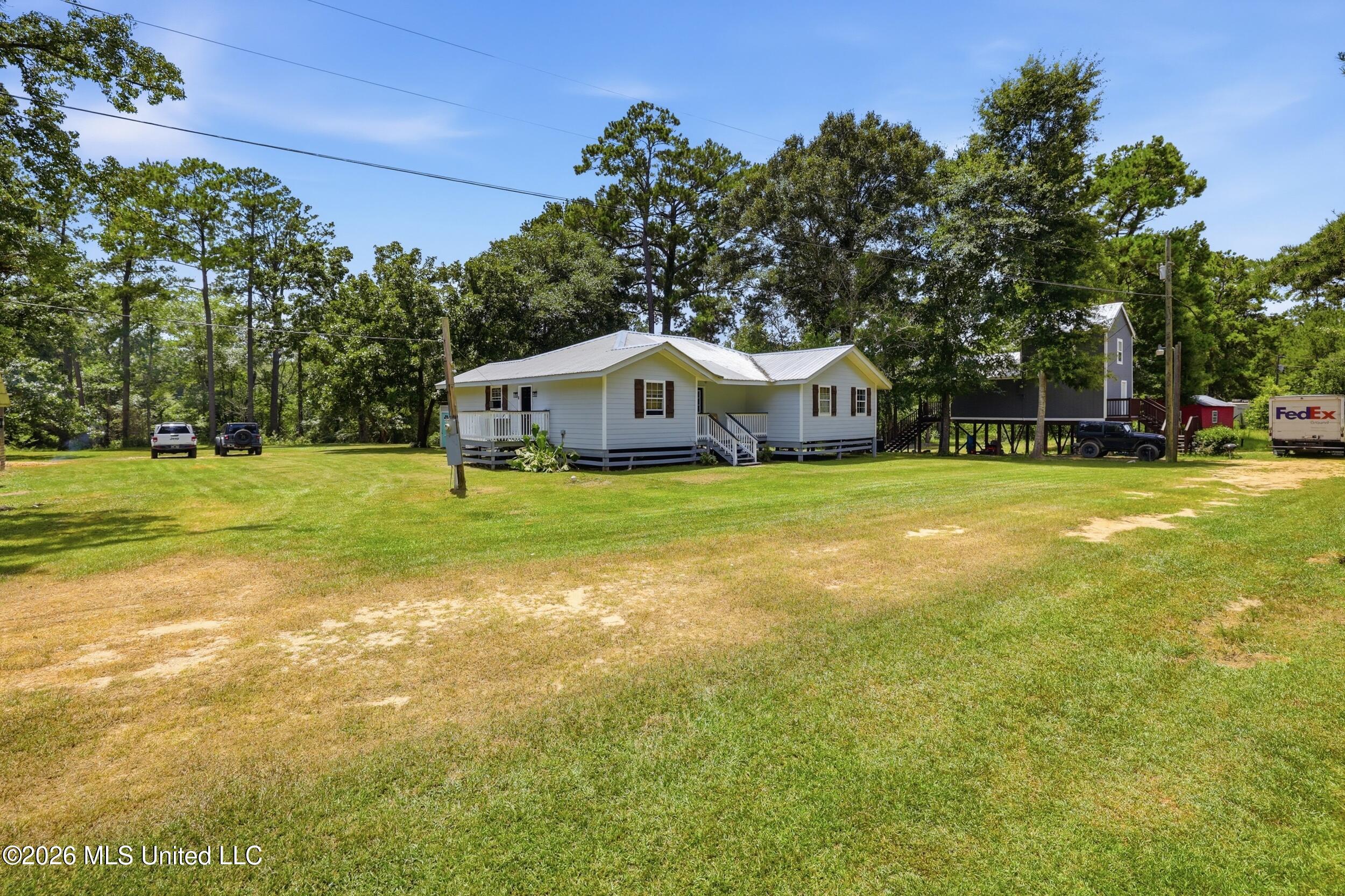 26 2nd Street Property Photo 4