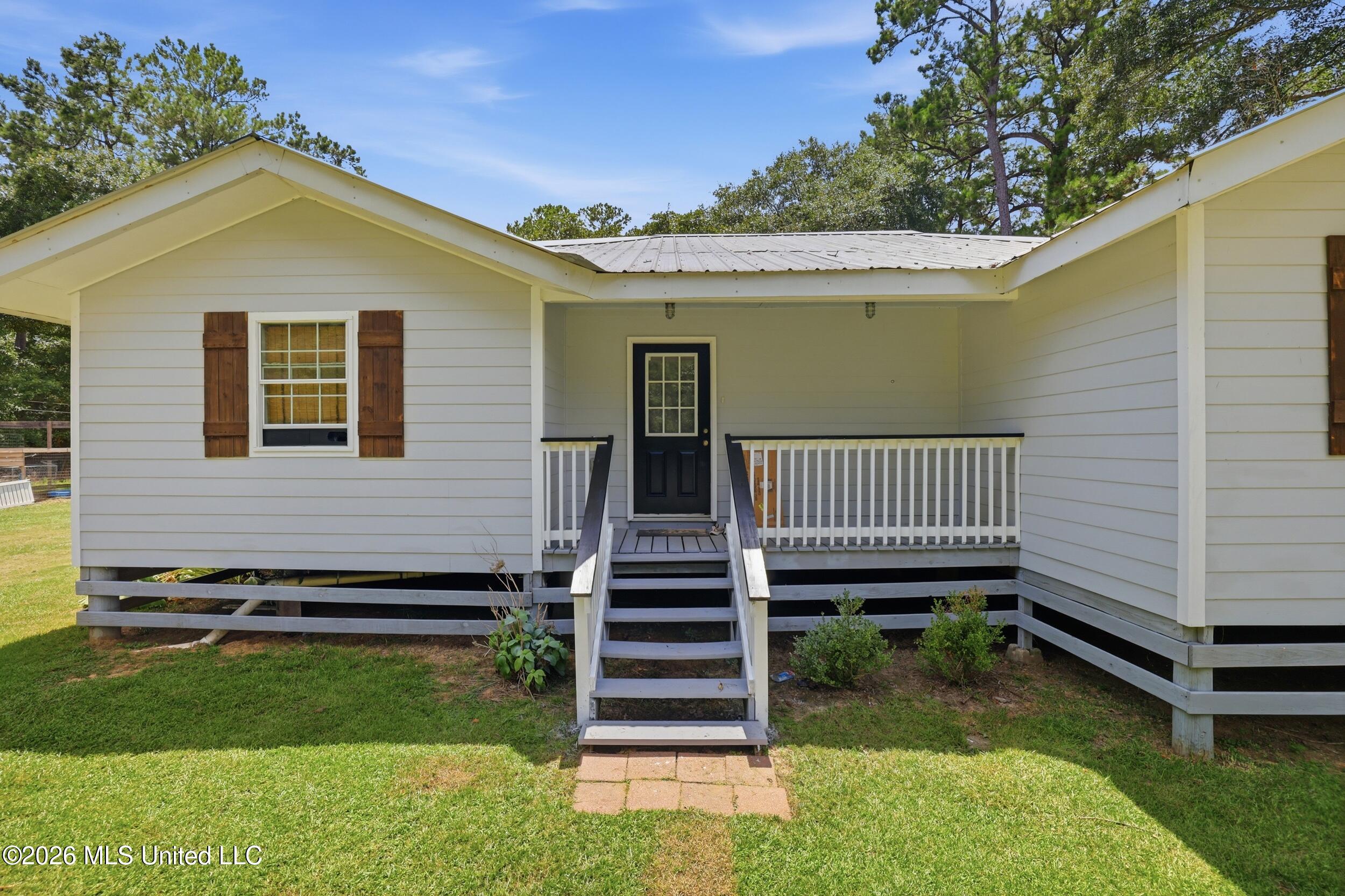 26 2nd Street Property Photo 7