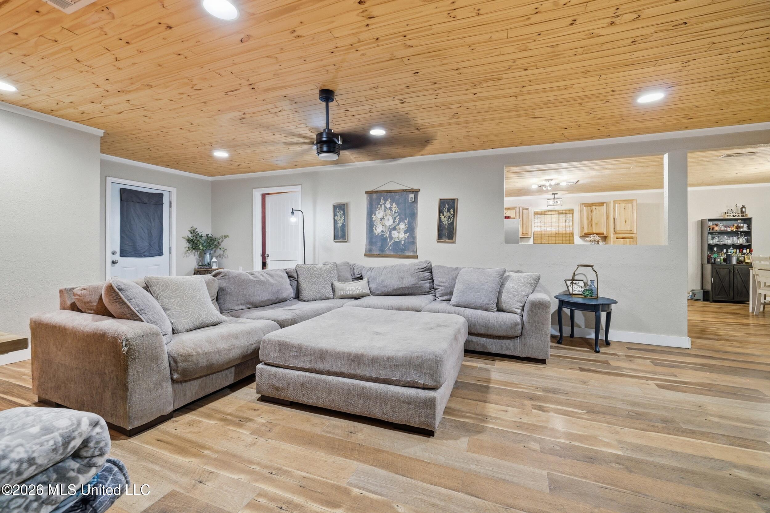 26 2nd Street Property Photo 11