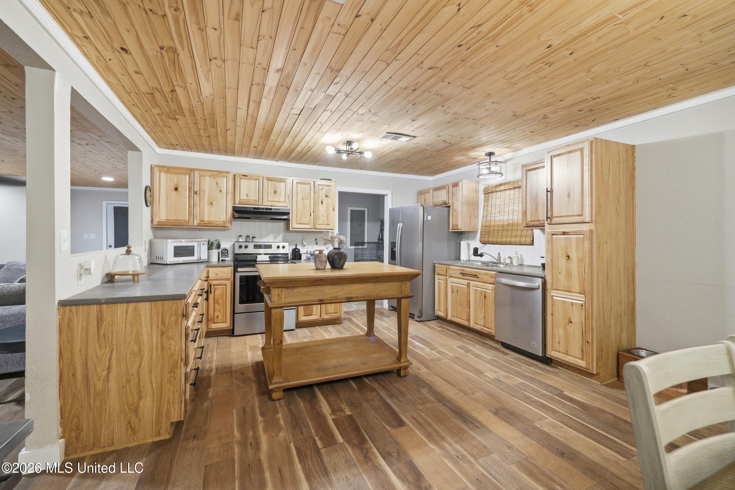26 2nd Street Property Photo 14