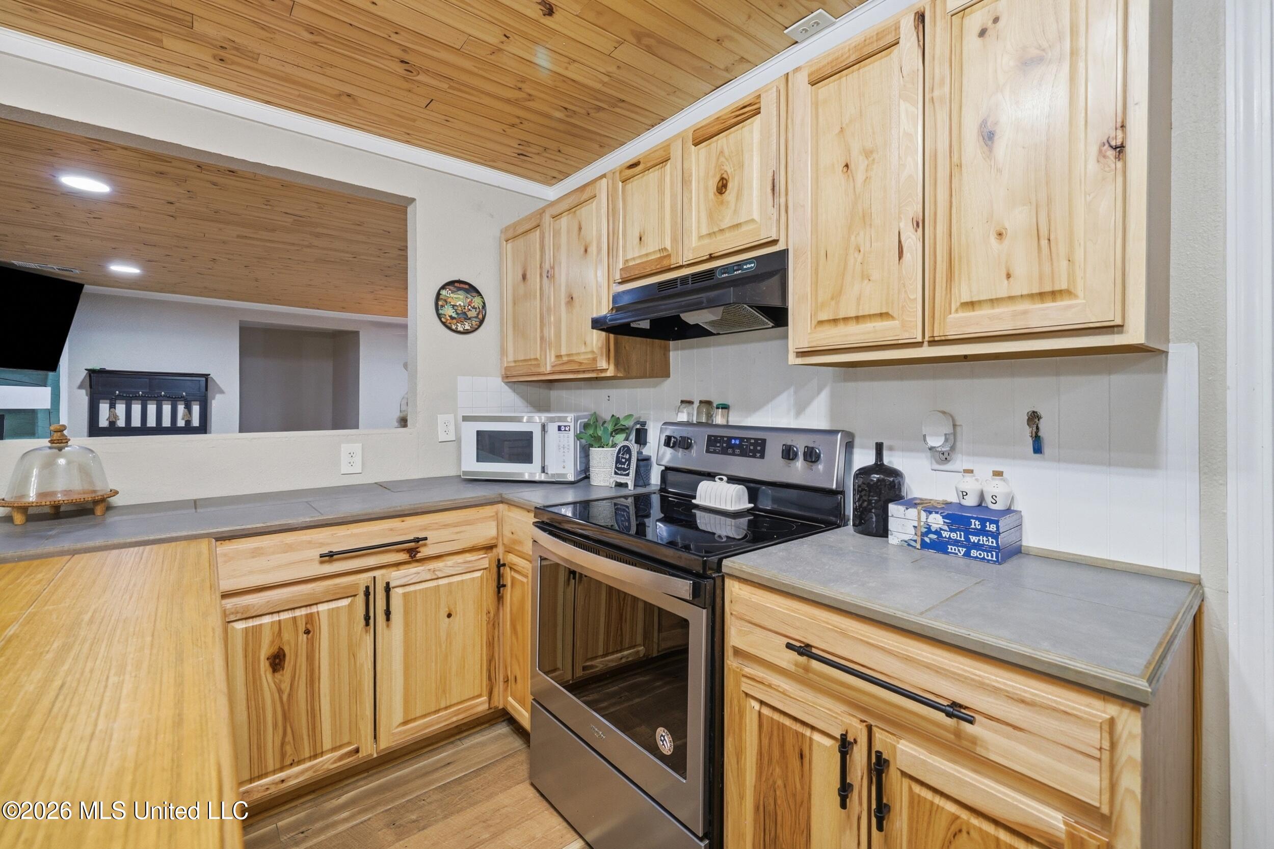 26 2nd Street Property Photo 16
