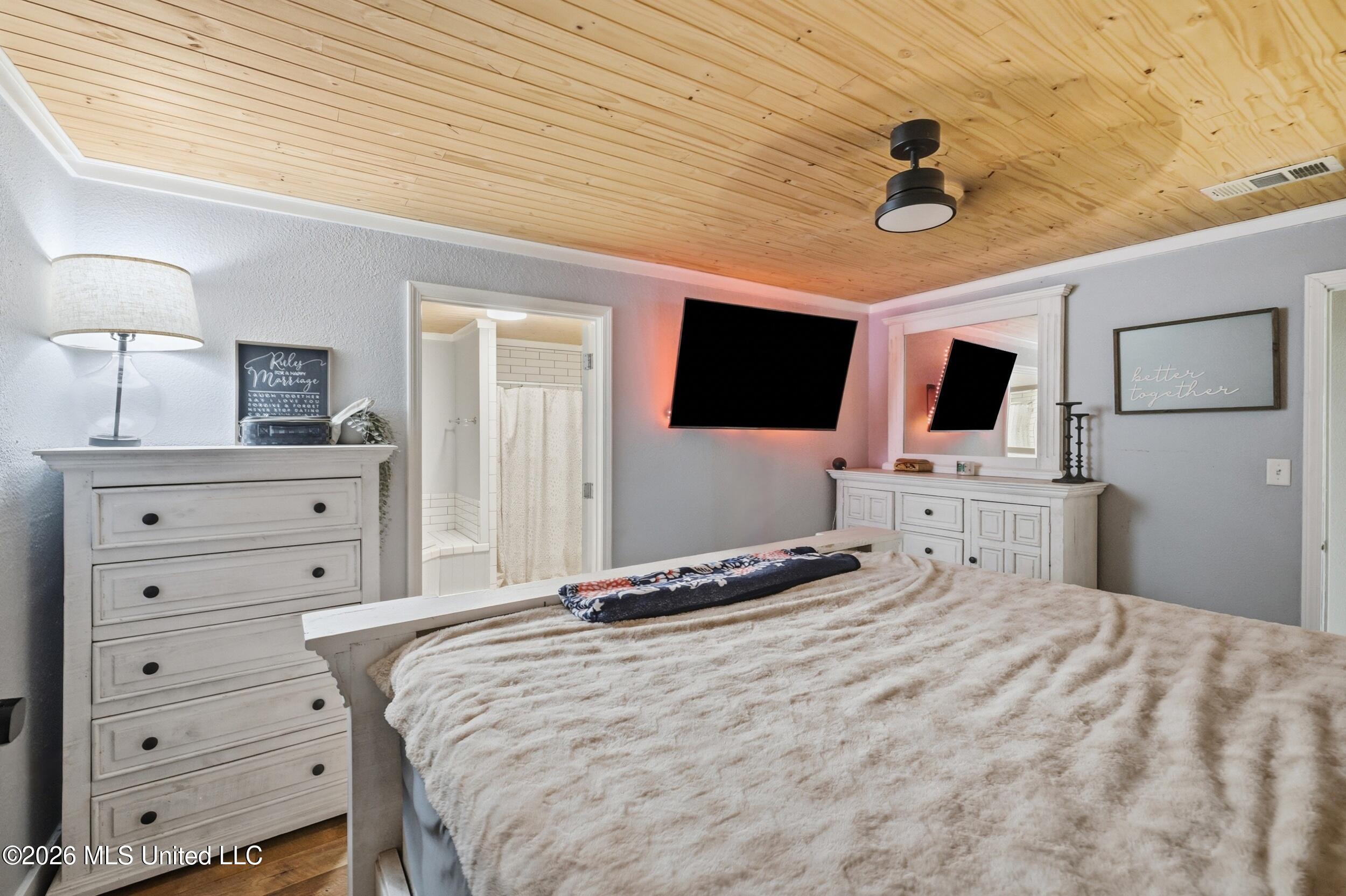 26 2nd Street Property Photo 25