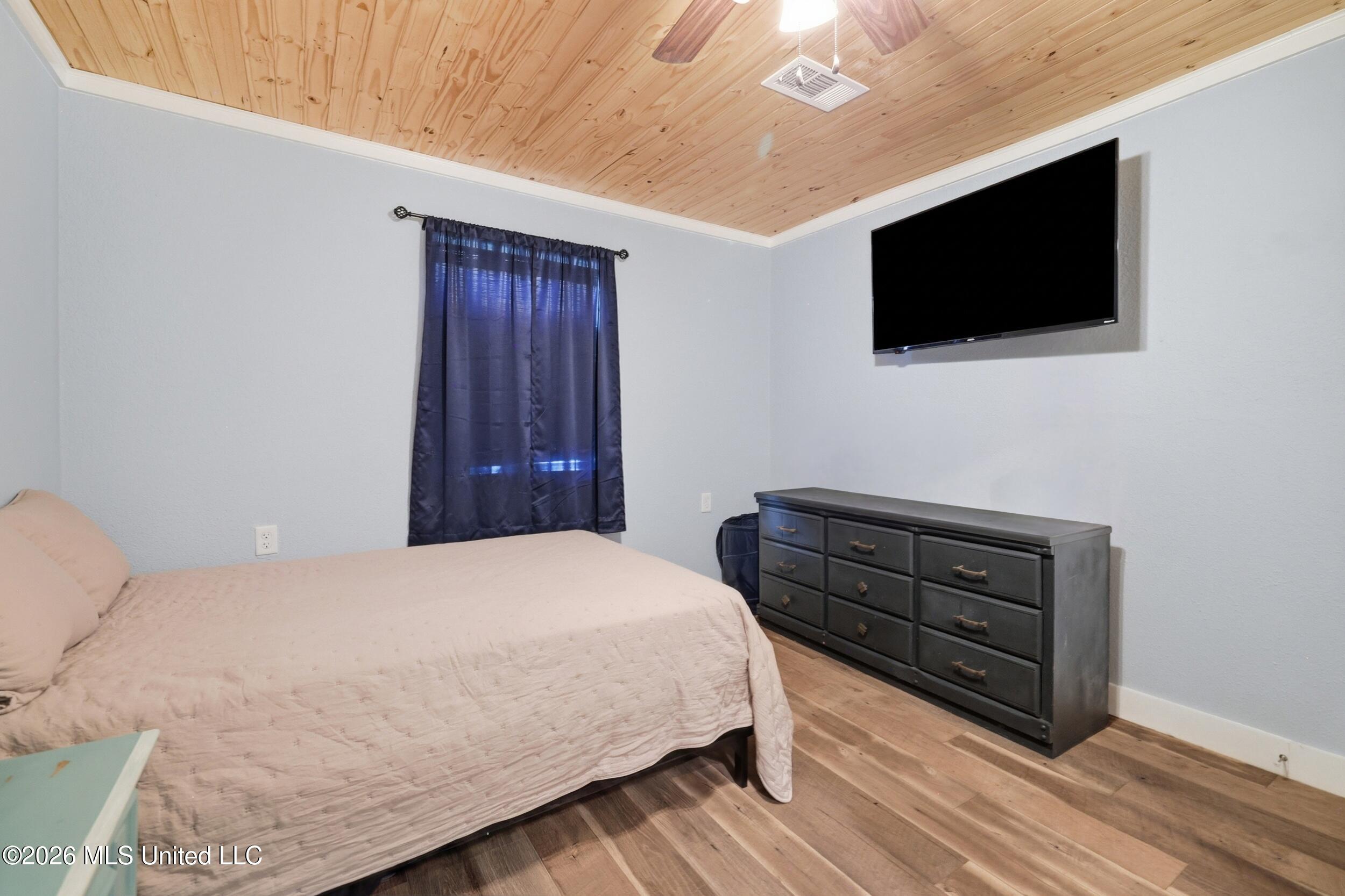 26 2nd Street Property Photo 28