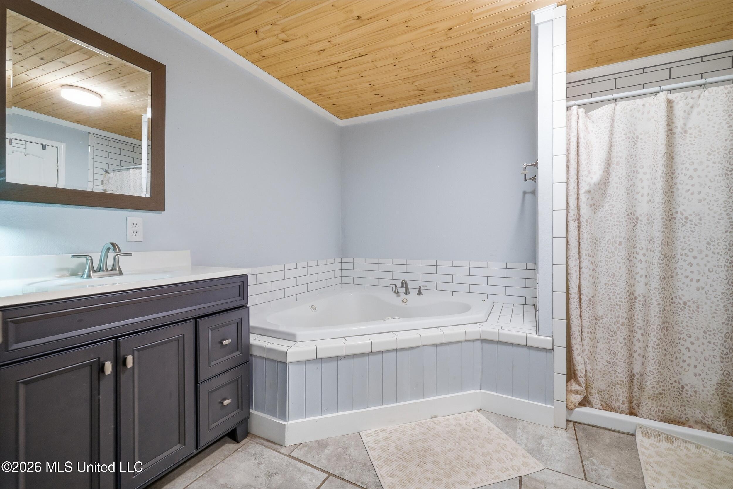 26 2nd Street Property Photo 31