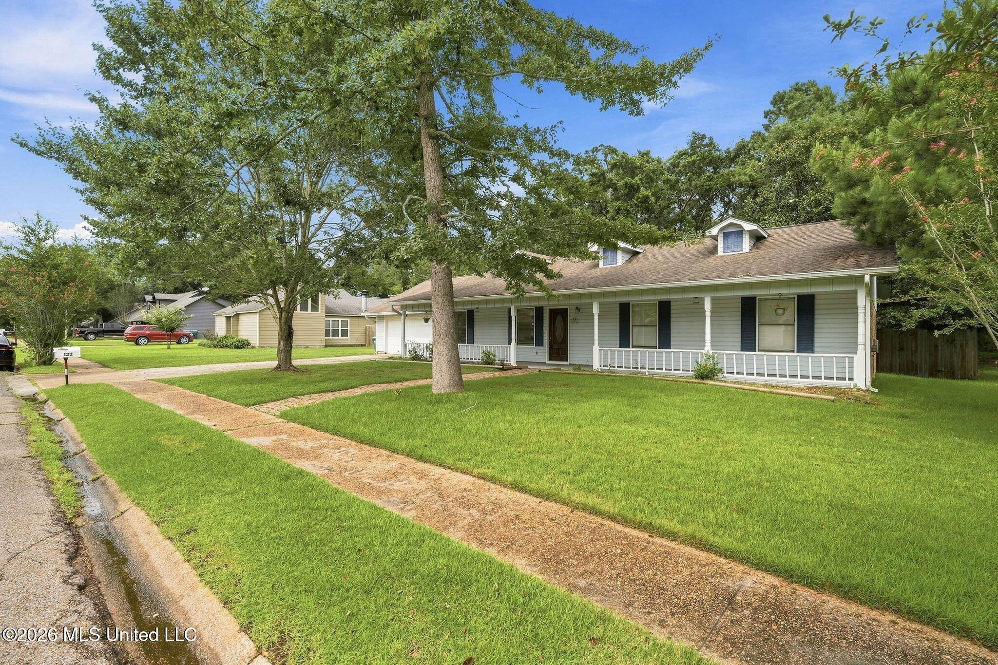 122 Booth Circle Property Photo 2