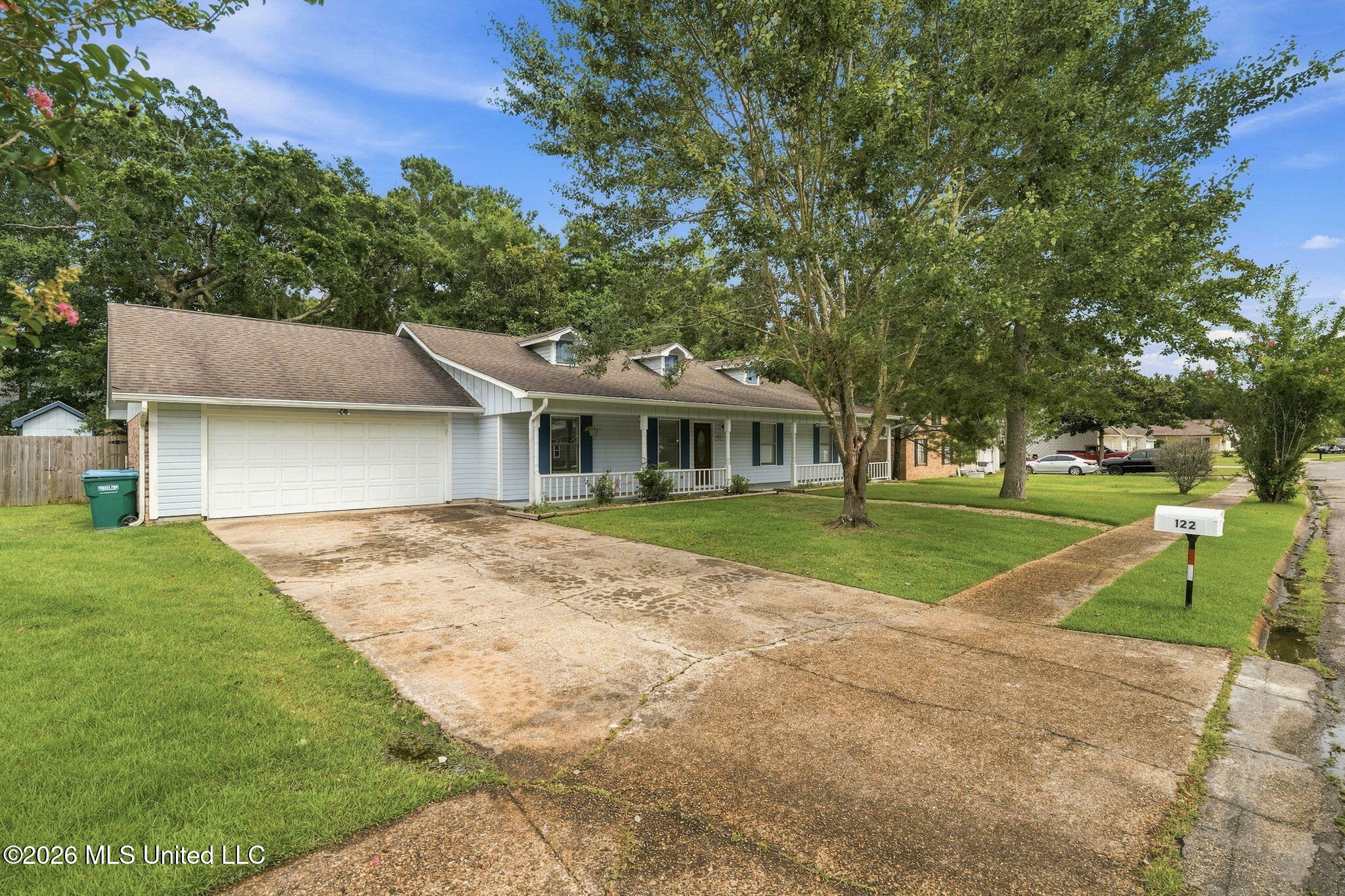 122 Booth Circle Property Photo 3