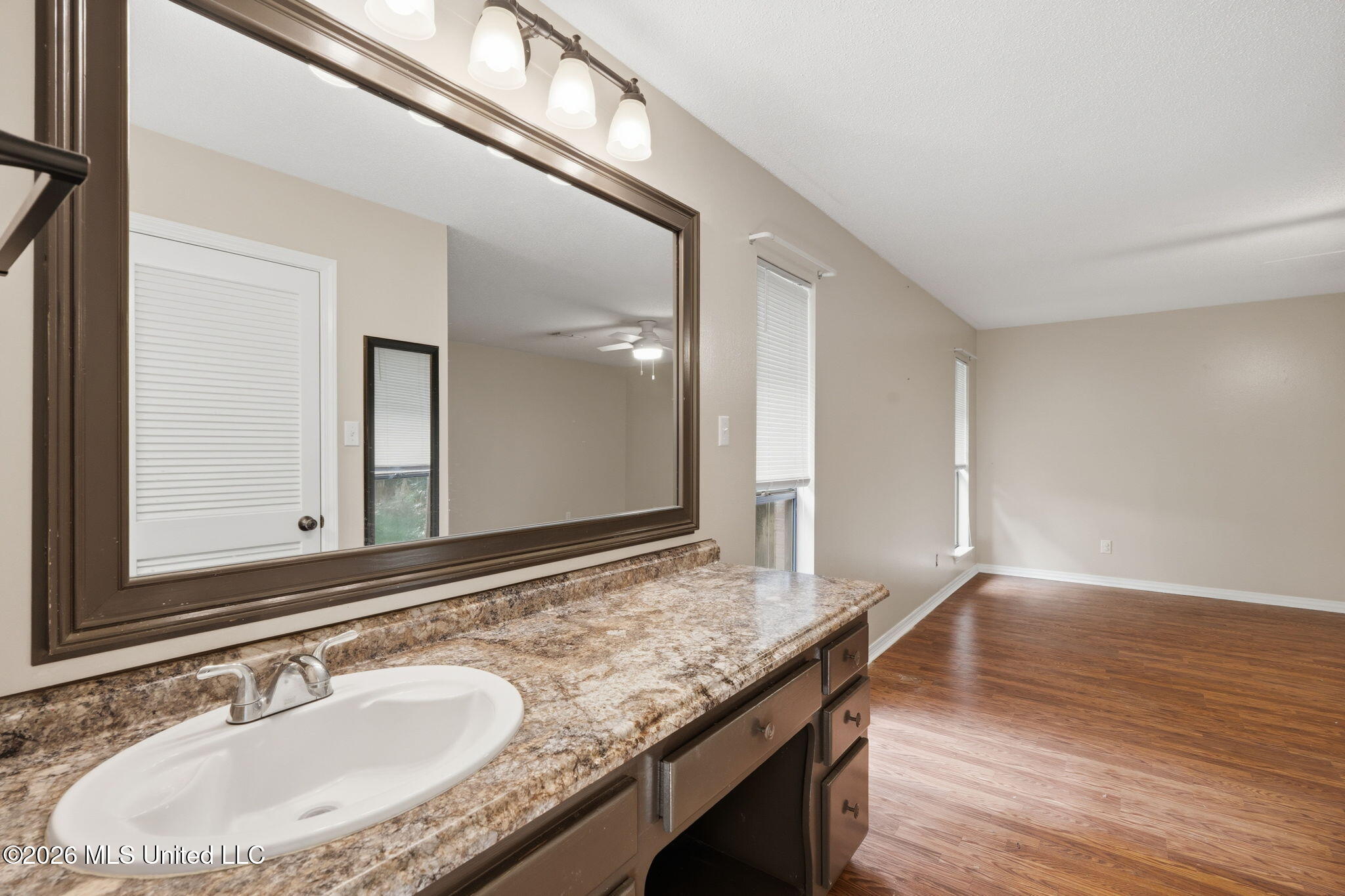 122 Booth Circle Property Photo 17