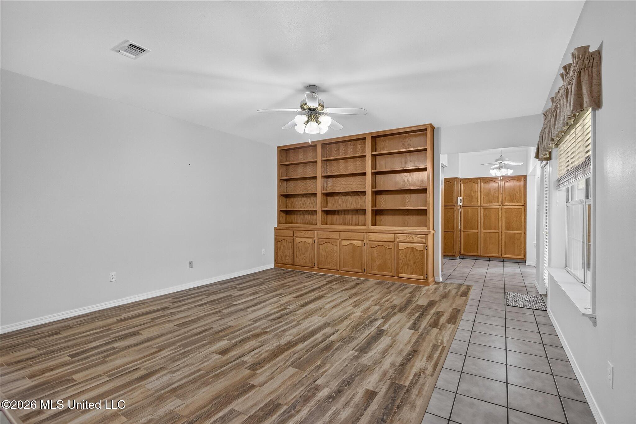 8519 Op La Way Property Photo 8