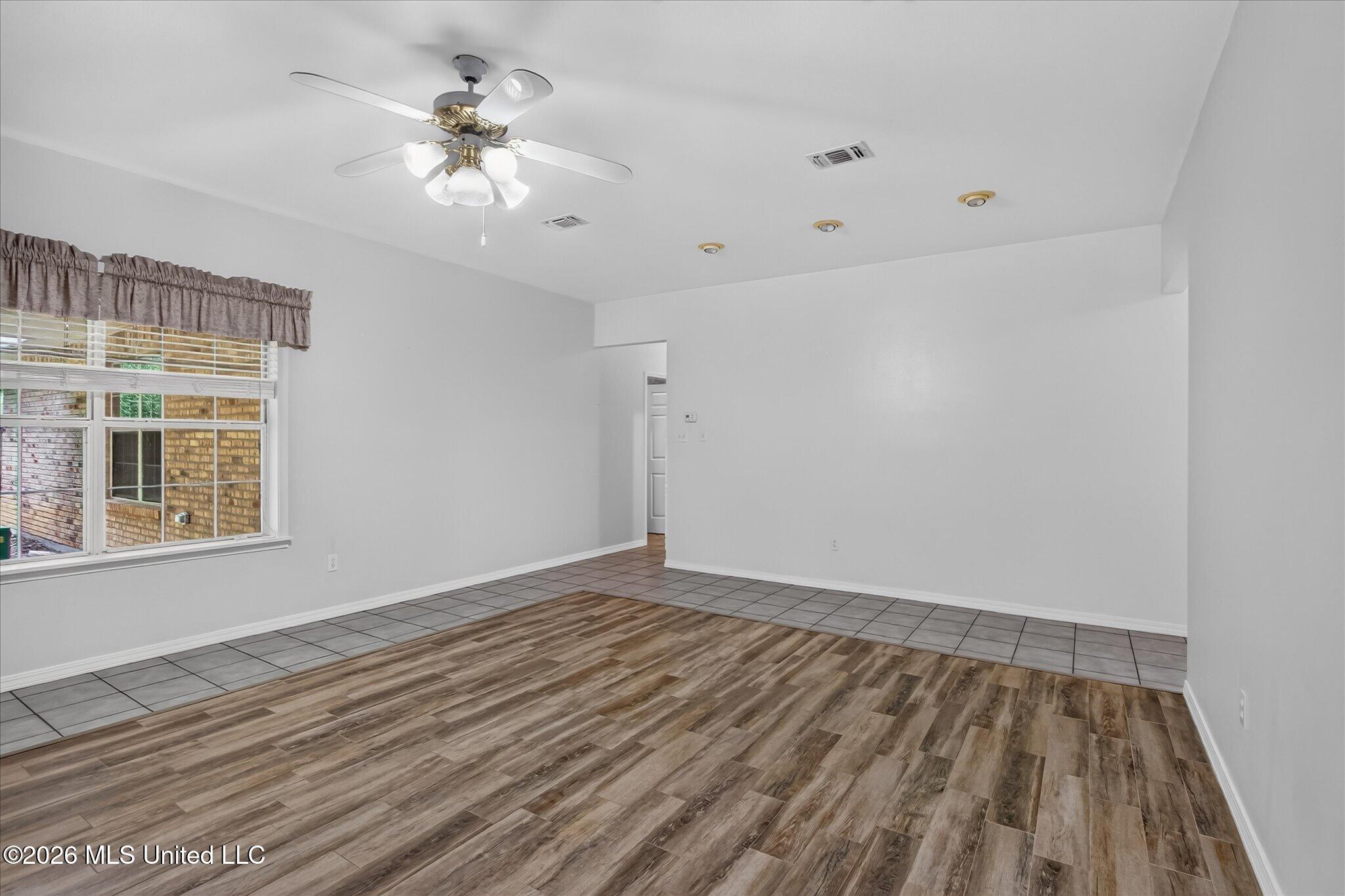8519 Op La Way Property Photo 9