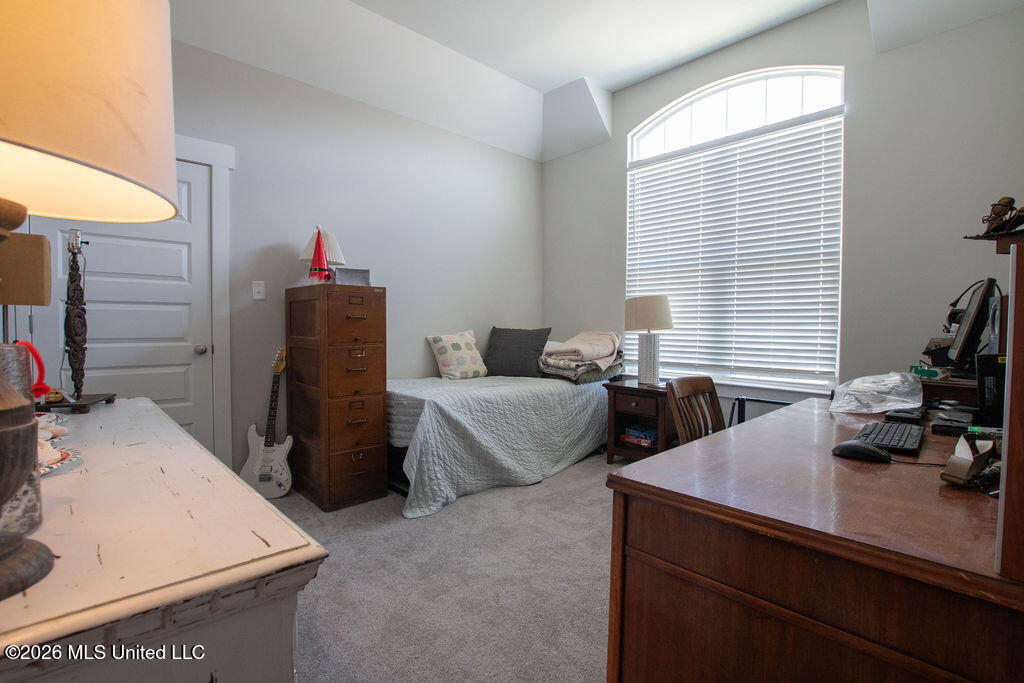 433 Vicksburg Cove Property Photo 19