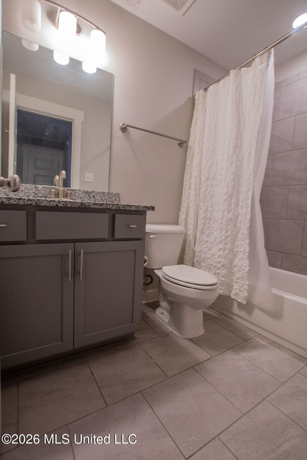 433 Vicksburg Cove Property Photo 23