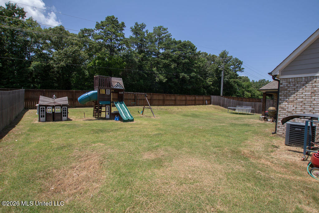 433 Vicksburg Cove Property Photo 28