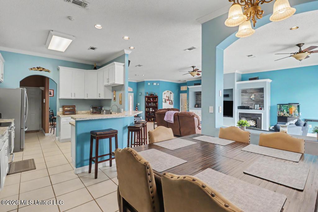 3532 N River Ridge Drive Property Photo 12